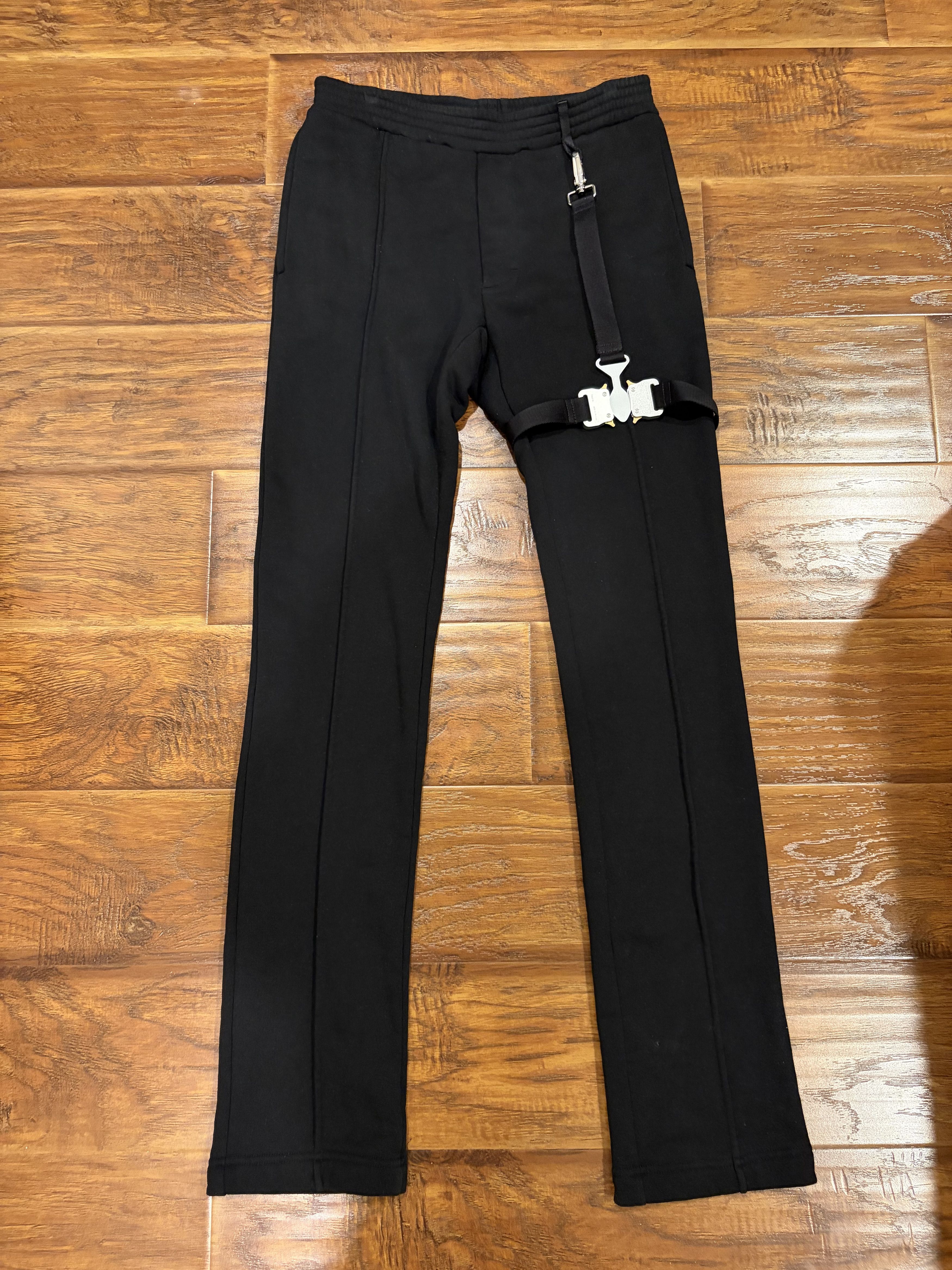 1017 ALYX 9SM Alyx TRICON BUCKLE SWEATPANT - BLACK Size US 32 / EU 48 - 1 Thumbnail