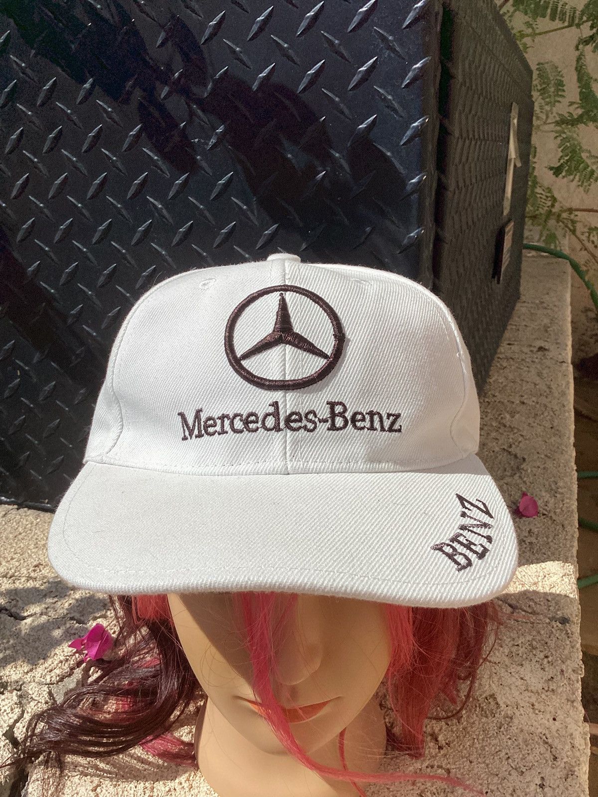 Mercedes-Benz Vintage 90s white Mercedes-Benz adjustable strap back hat Size ONE SIZE - 1 Thumbnail
