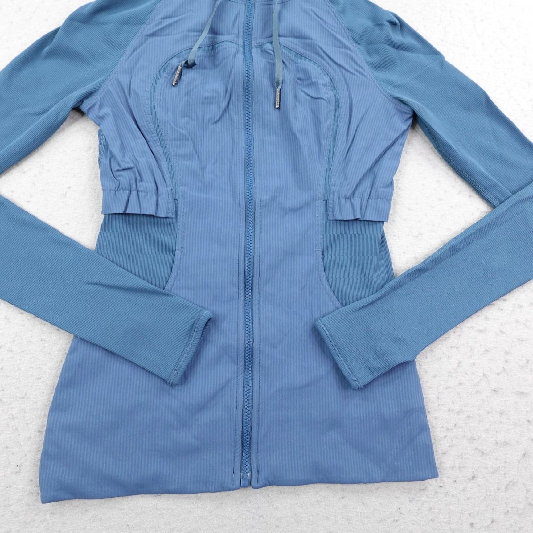 Lululemon Lululemon Jacket Womens 4 Blue Dace Studio Reversible Rib Sleeve Full Zip Yoga Jacket Size S / US 4 / IT 40 - 3 Thumbnail