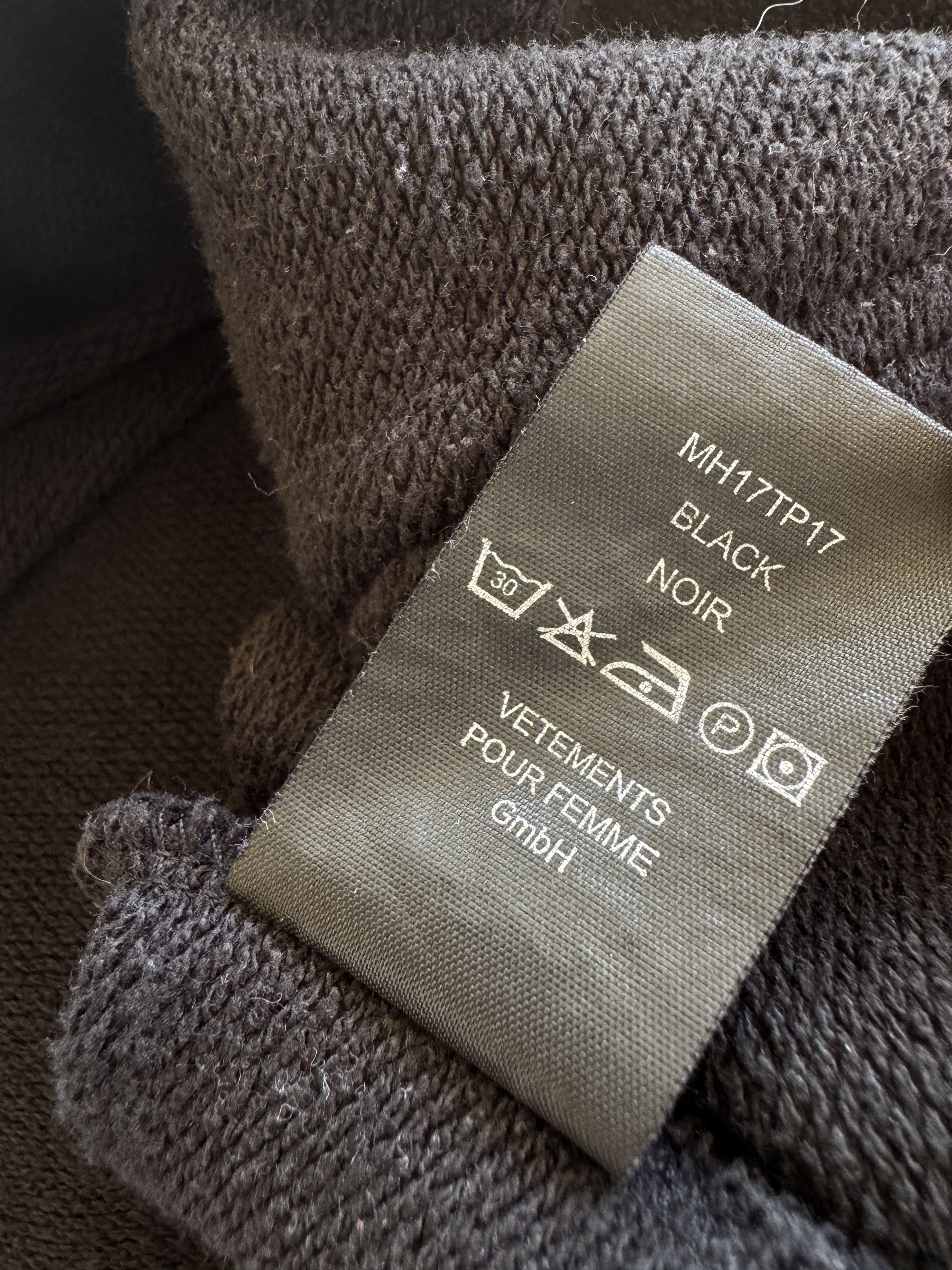 Vetements Vetements Total Fucking Darkness Hoodie Size US M / EU 48-50 / 2 - 16 Thumbnail