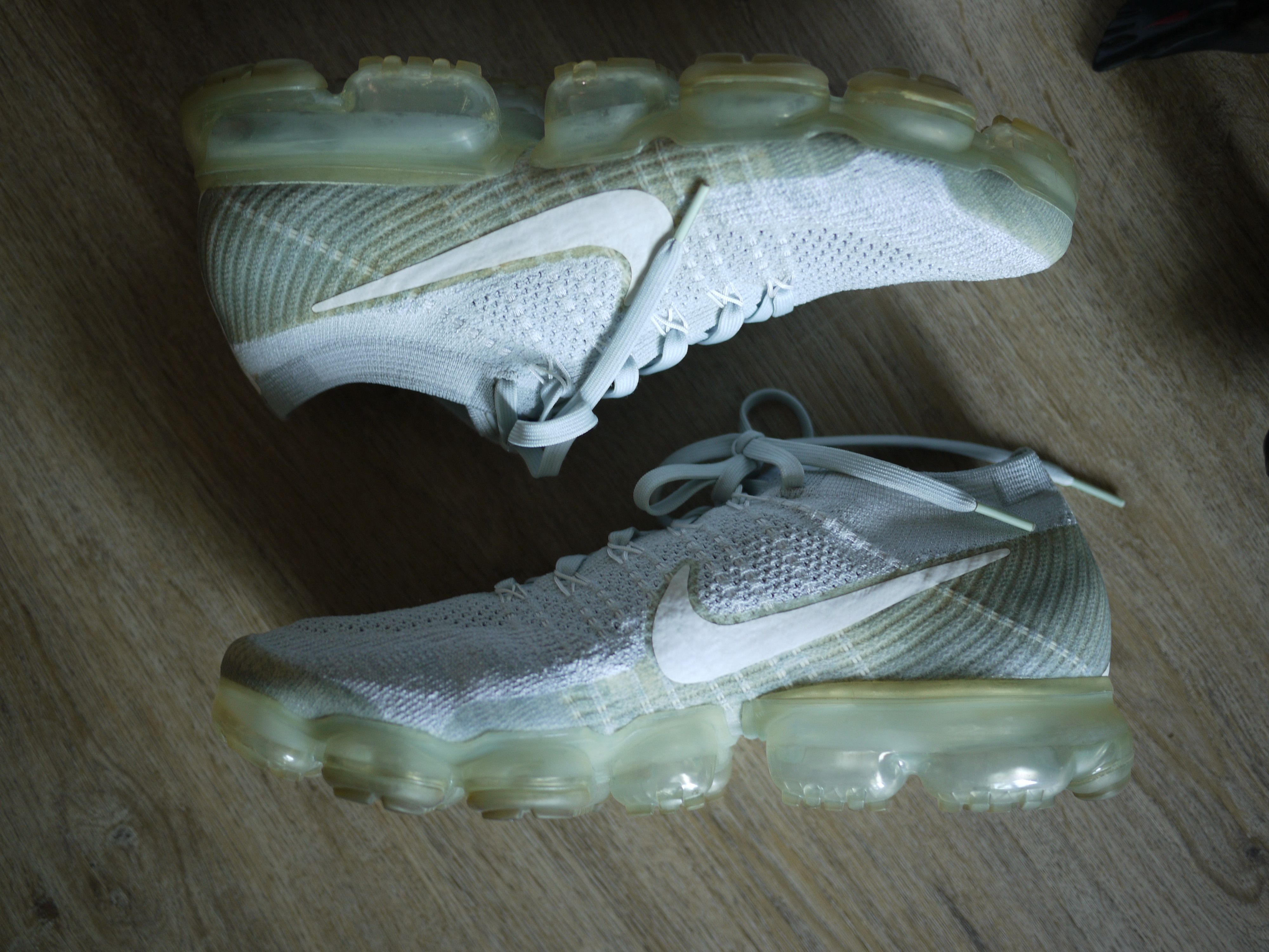 Nike NIKE AIR VAPORMAX OG PLATINUM '17 Size US 10 / EU 43 - 5 Thumbnail