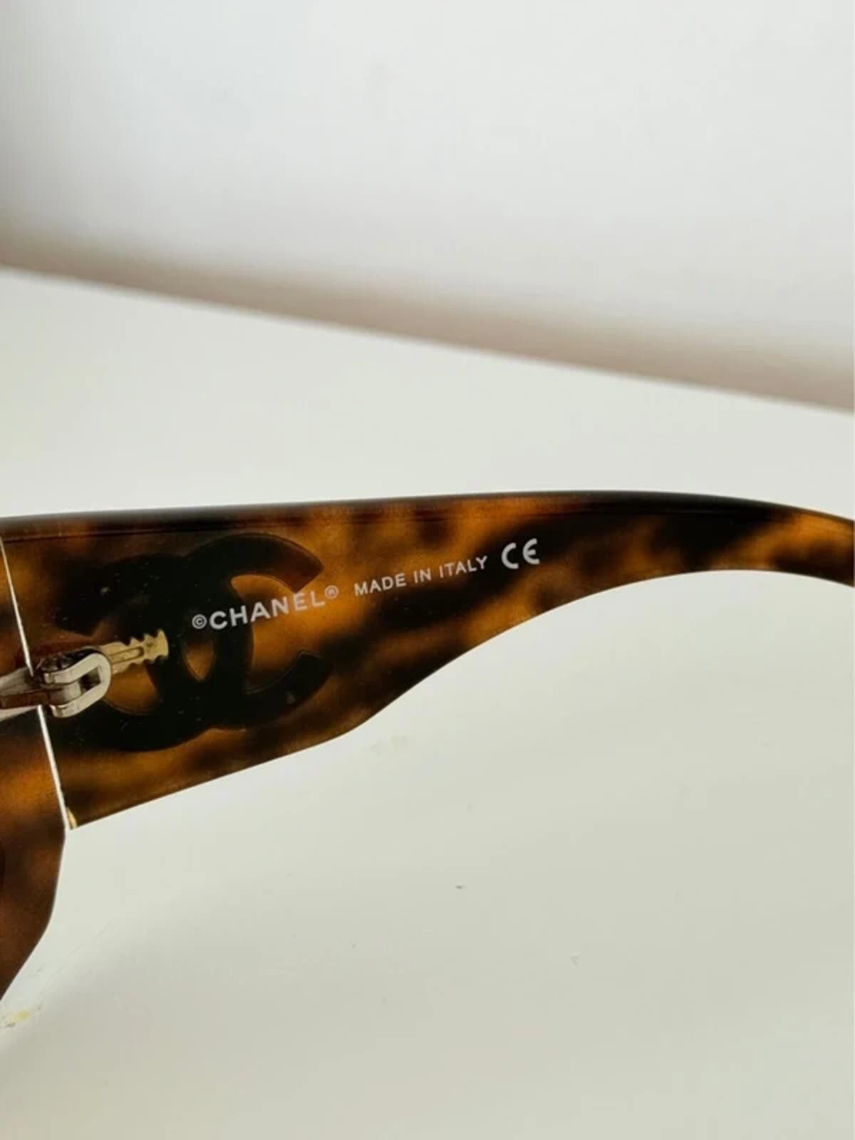 Chanel Chanel 6022-Q Oversized Tortoiseshell Sunglasses Size ONE SIZE - 9 Thumbnail