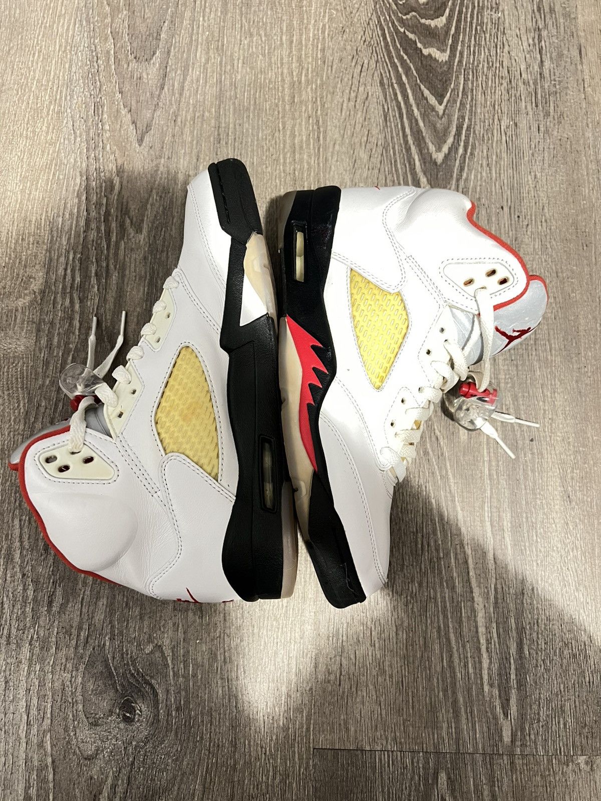 Jordan Brand Air Jordan 5 retro White Fire Red 2020 Size US 8.5 / EU 41-42 - 3 Thumbnail