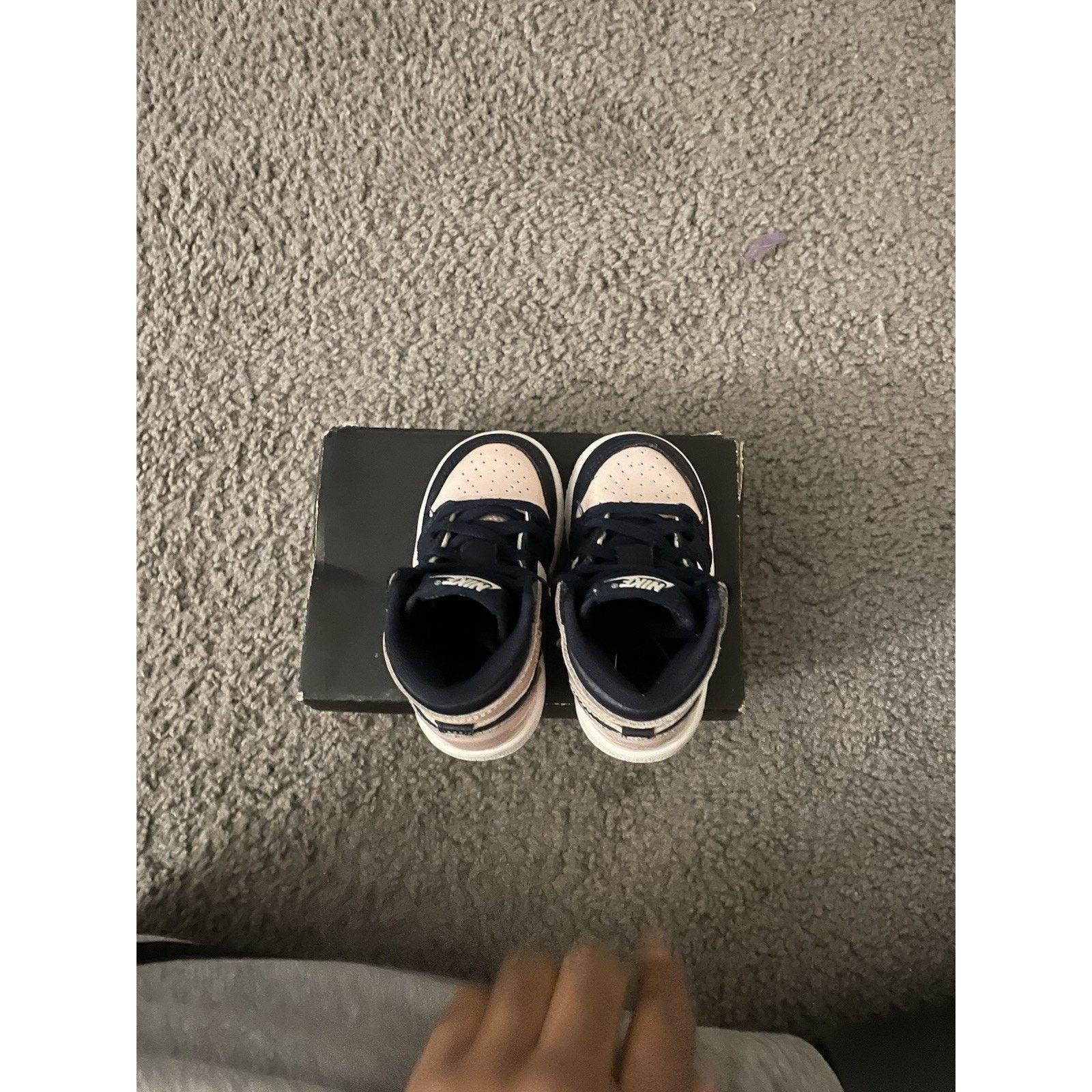 Nike Size 5c-Nike Air Jordan 1 OG (TD) Atmosphere “Bubble Gum” Size US 5 / EU 37 - 4 Thumbnail