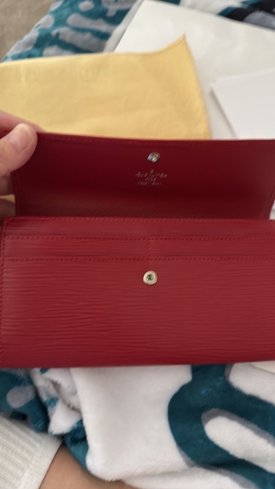 Louis Vuitton Louis Vuitton Epi Rouge / Red Sarah Textured Leather Wallet Size ONE SIZE - 4 Thumbnail