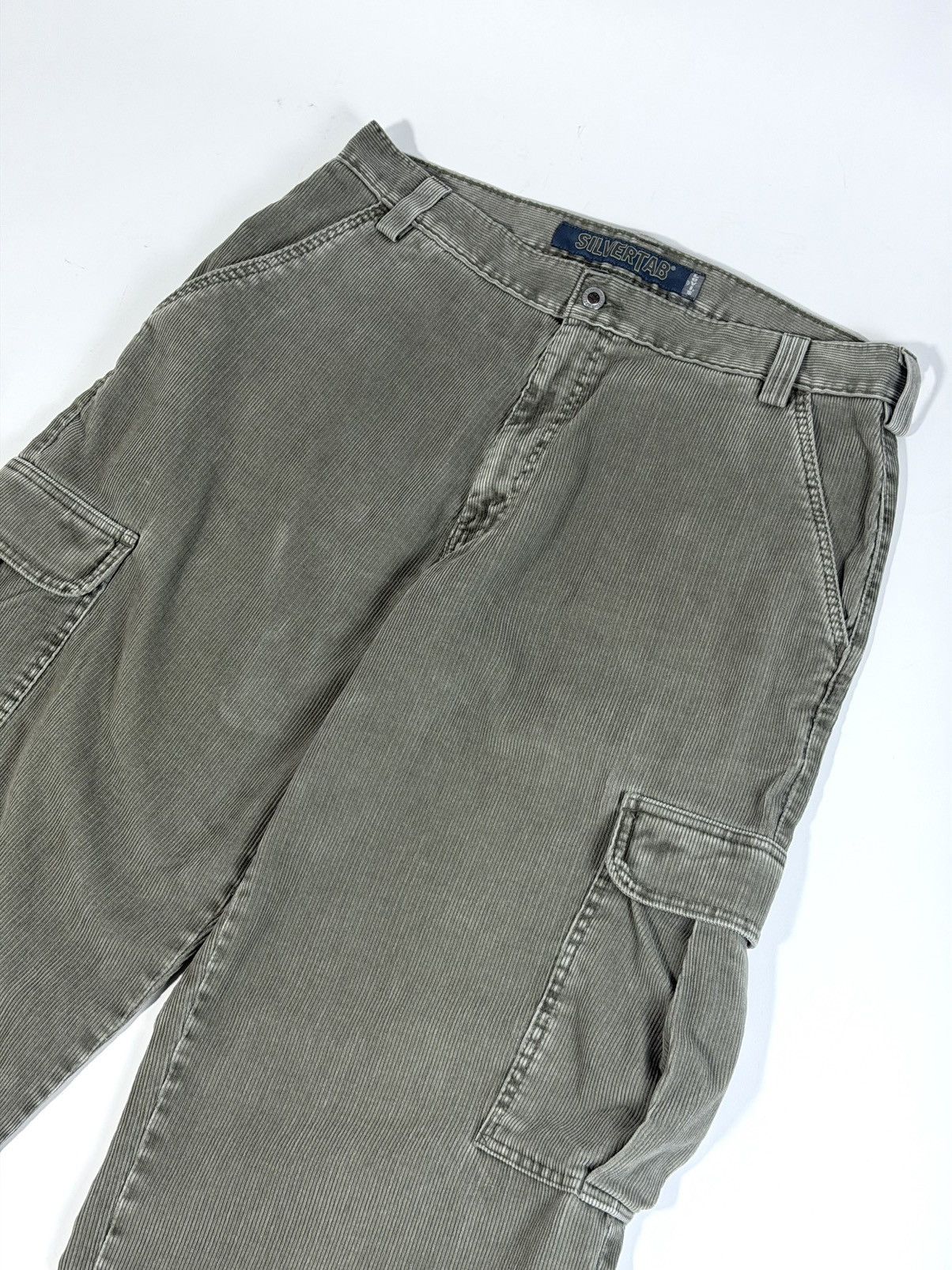 Levi's Levi’s Silvertab Curdoroy Cargos Size US 36 / EU 52 - 2 Thumbnail