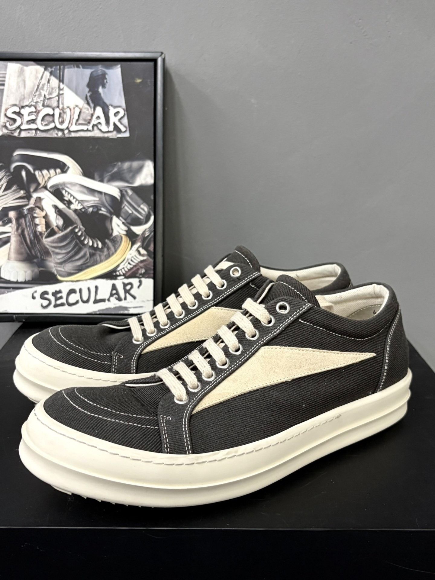 Rick Owens Rick Owens Inspired Low-Top Canvas Sneakers Size US 6 / IT 36 - 1 Thumbnail