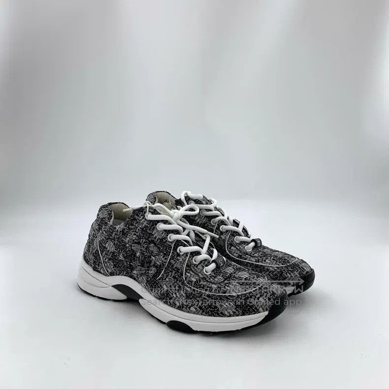 Chanel Chanel Dark gray plaid tweed laces casual flat sneakers Size US 8.5 / IT 38.5 - 2 Thumbnail