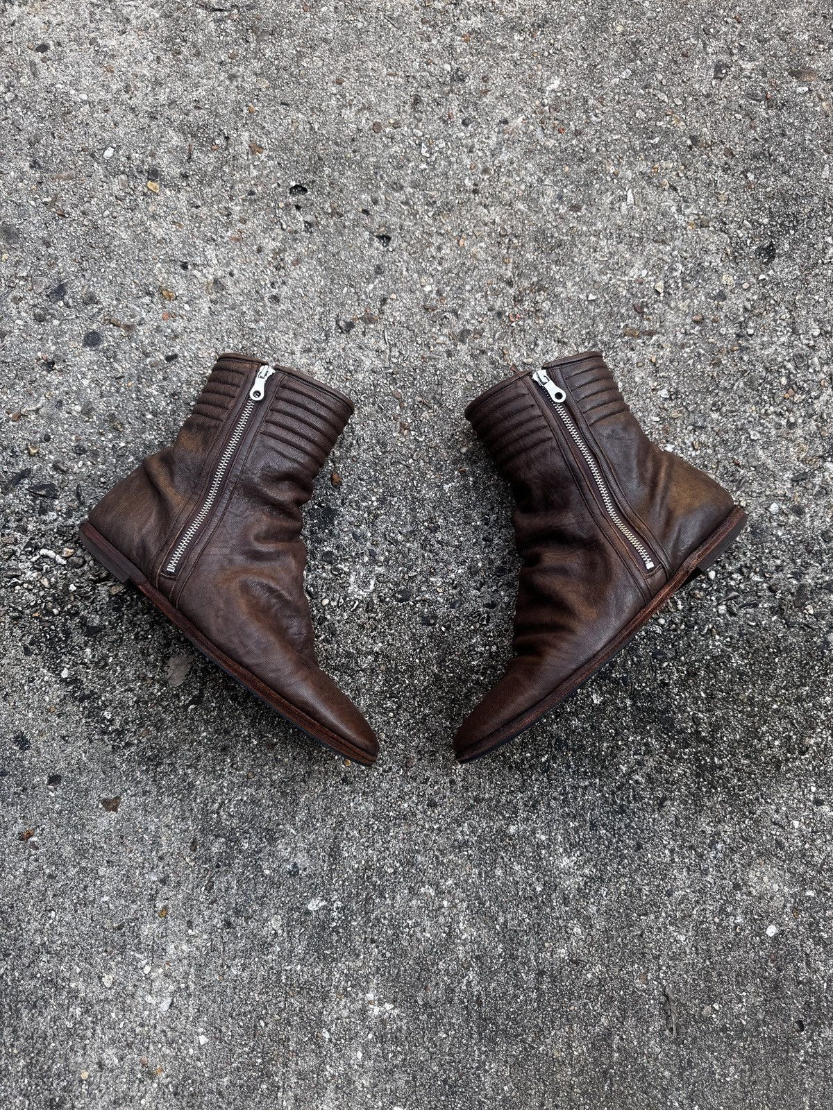 Maison MIHARA YASUHIRO miharayasuhiro twisted zip up boots | Grailed