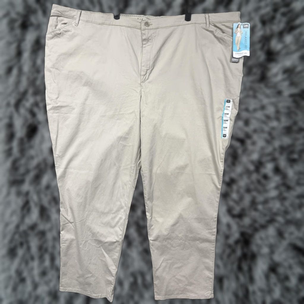 Lee Lee All Day Pant Womens 30W 55x32 Khaki Relaxed Fit Straight Twill Chino Pants Size 30" / US 8 / IT 44 - 1 Thumbnail