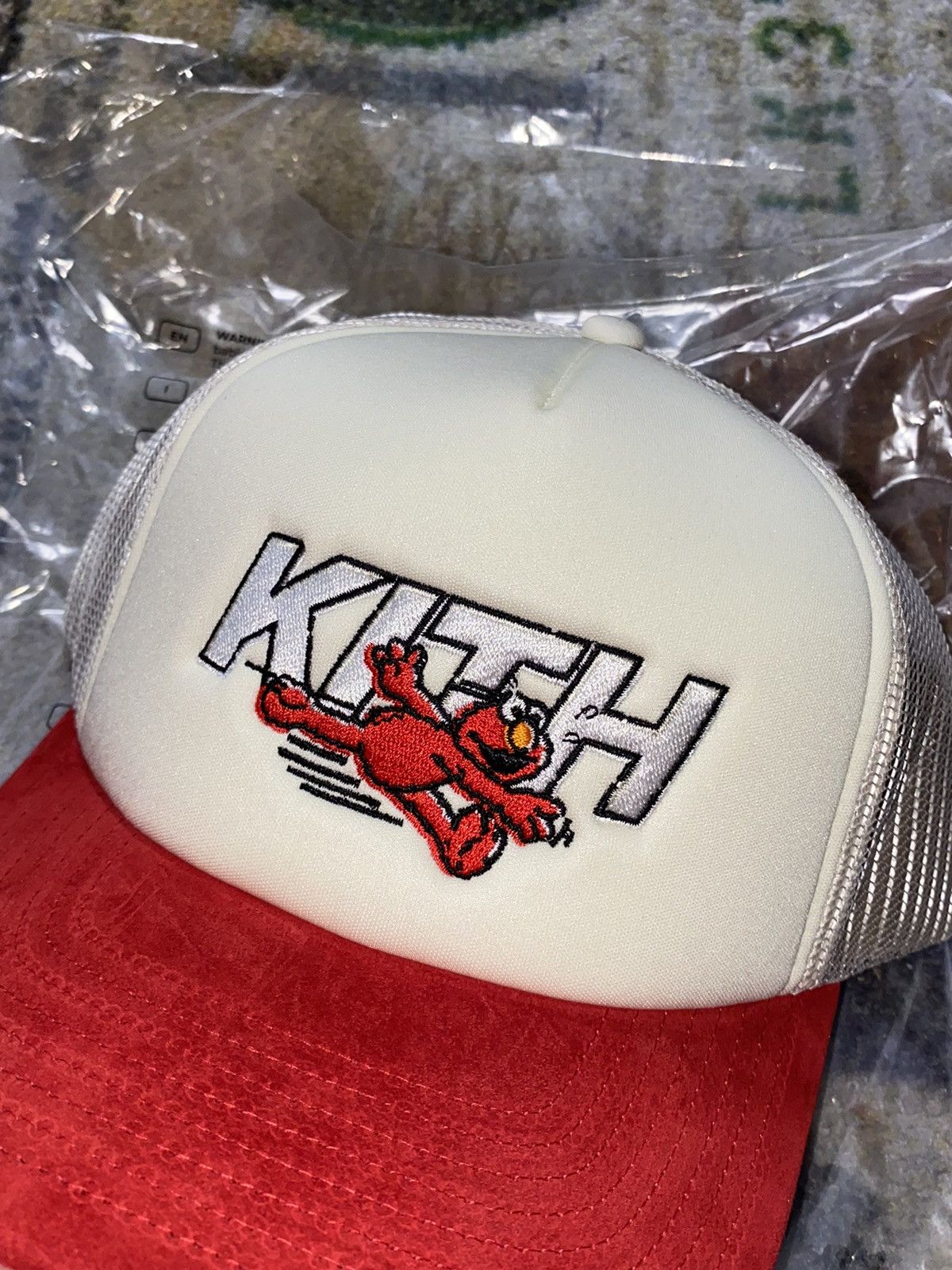 Kith Kith x Sesame Street Fast Elmo Nolan Trucker Cap Sandrift Size ONE SIZE - 2 Thumbnail