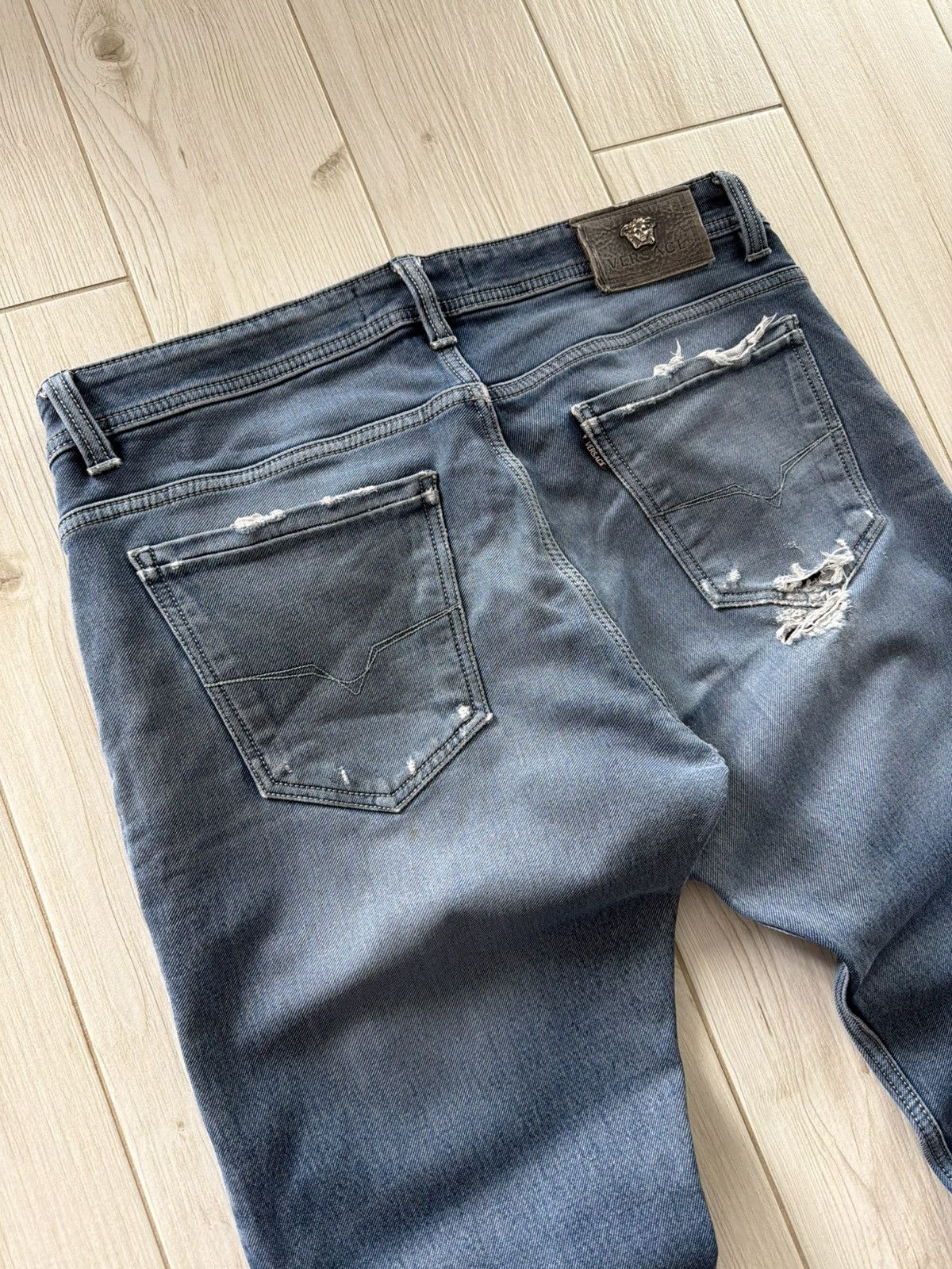 Versace Vintage Versace Classic Big Logo Baggy Jeans 90s Size US 36 / EU 52 - 9 Thumbnail