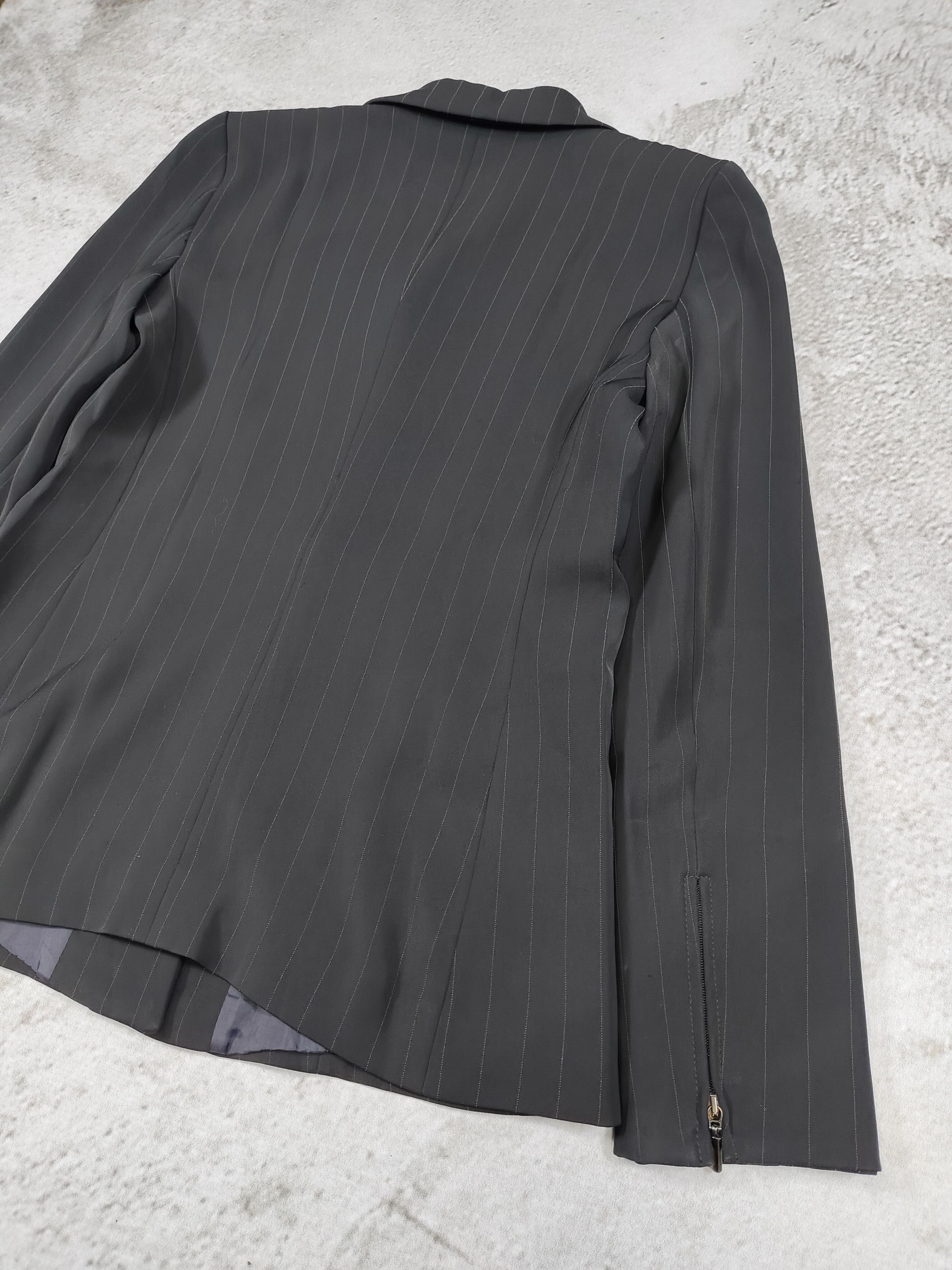 Emporio Armani 00s E.A- Archive Asymmetrical Pinstripe Sculpted Tailoring Size M / US 6-8 / IT 42-44 - 11 Thumbnail