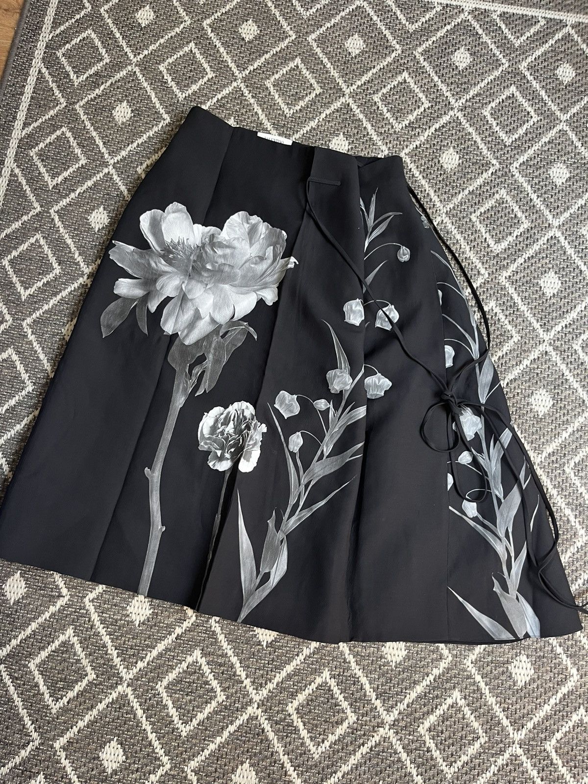 Valentino Valentino 21FW runway floral skirt Size 27" / US 4 / IT 40 - 3 Thumbnail