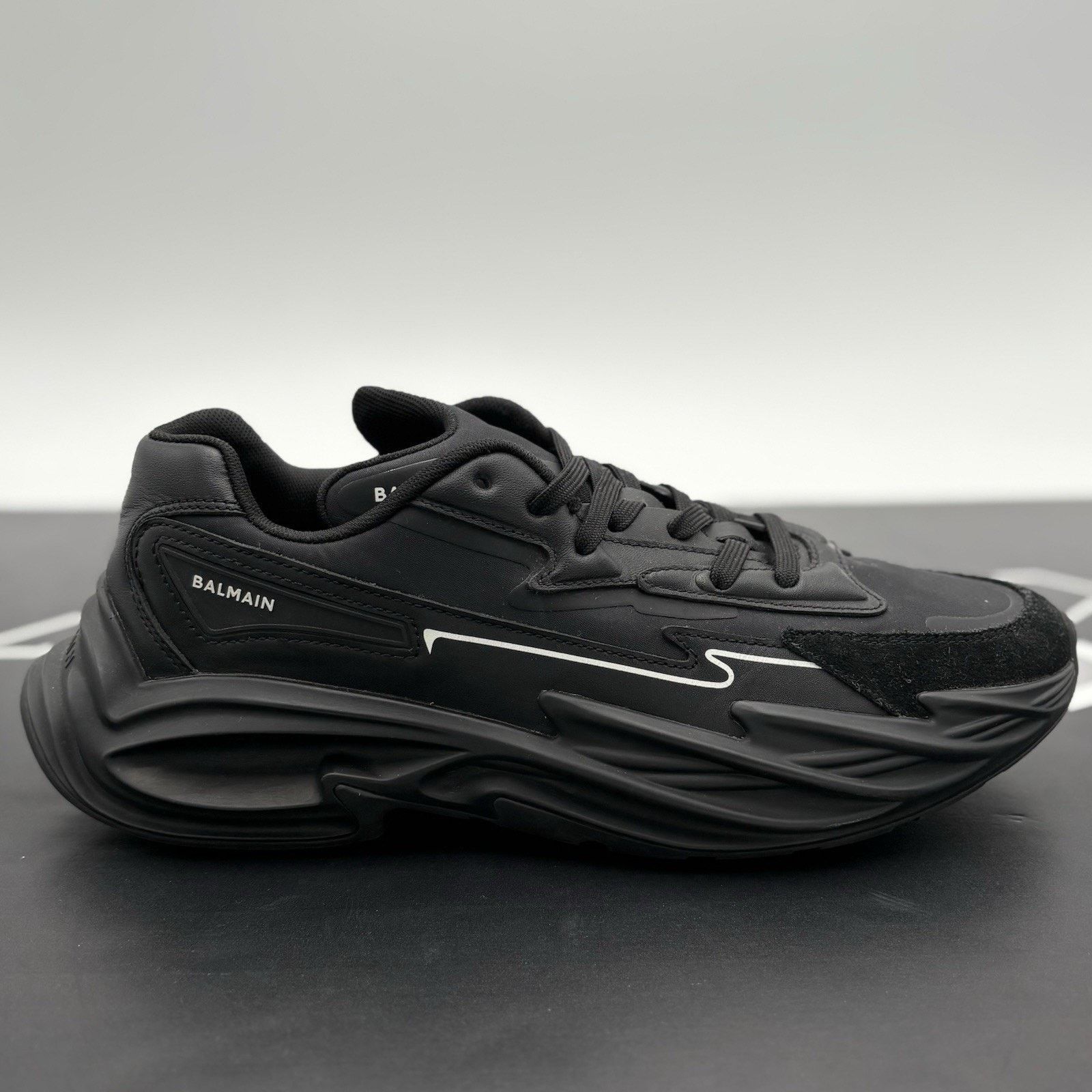 Balmain Balmain Run Row Sneaker ' Black ' | SUPER CLEAN! Size US 9 / EU 42 - 2 Thumbnail