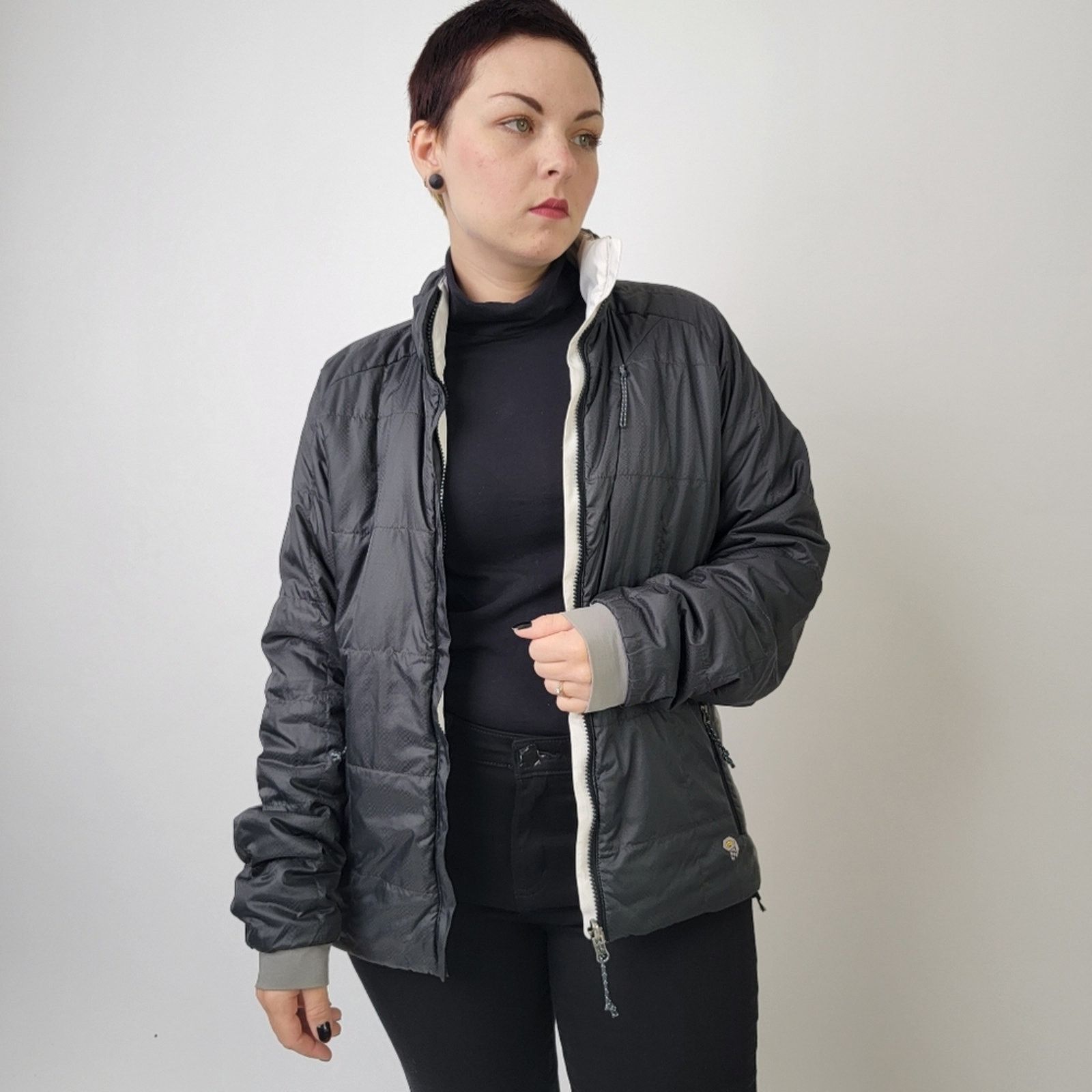 Mountain Hardwear Mountain Hardwear Reversible Quilted Puffer Ski Jacket - M Size M / US 6-8 / IT 42-44 - 8 Thumbnail