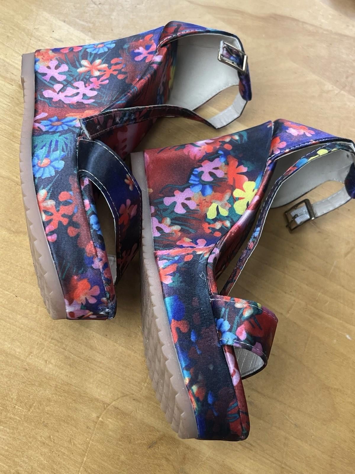 Other Women's Floral Pattern Wedge Open Toe Platform Ankle Strap Size US 4.5 / IT 34.5 - 5 Thumbnail