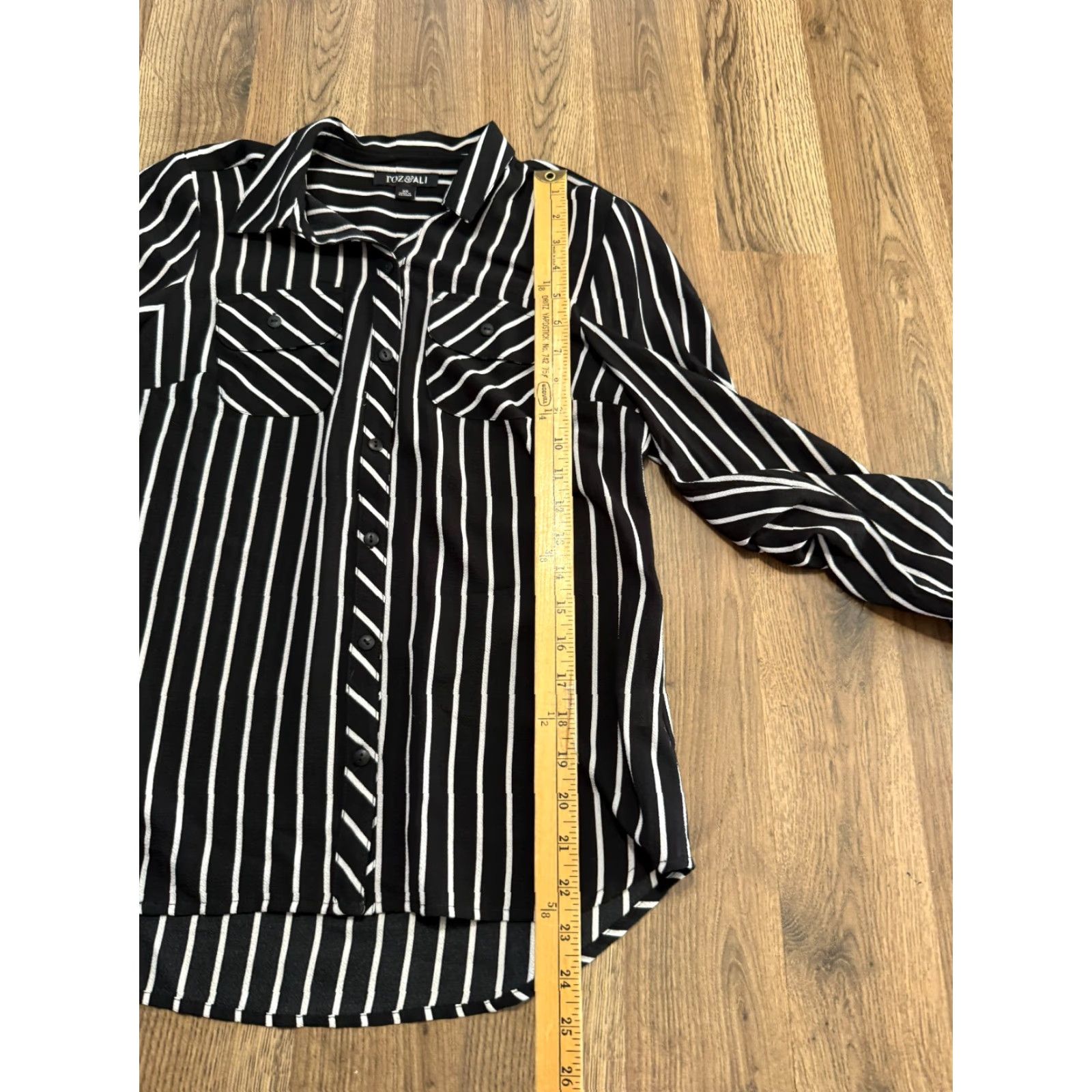 Vintage Roz & Ali Blouse Women's XS White Black Striped Long Sleeve Button Up Shirt Size XS / US 0-2 / IT 36-38 - 7 Thumbnail