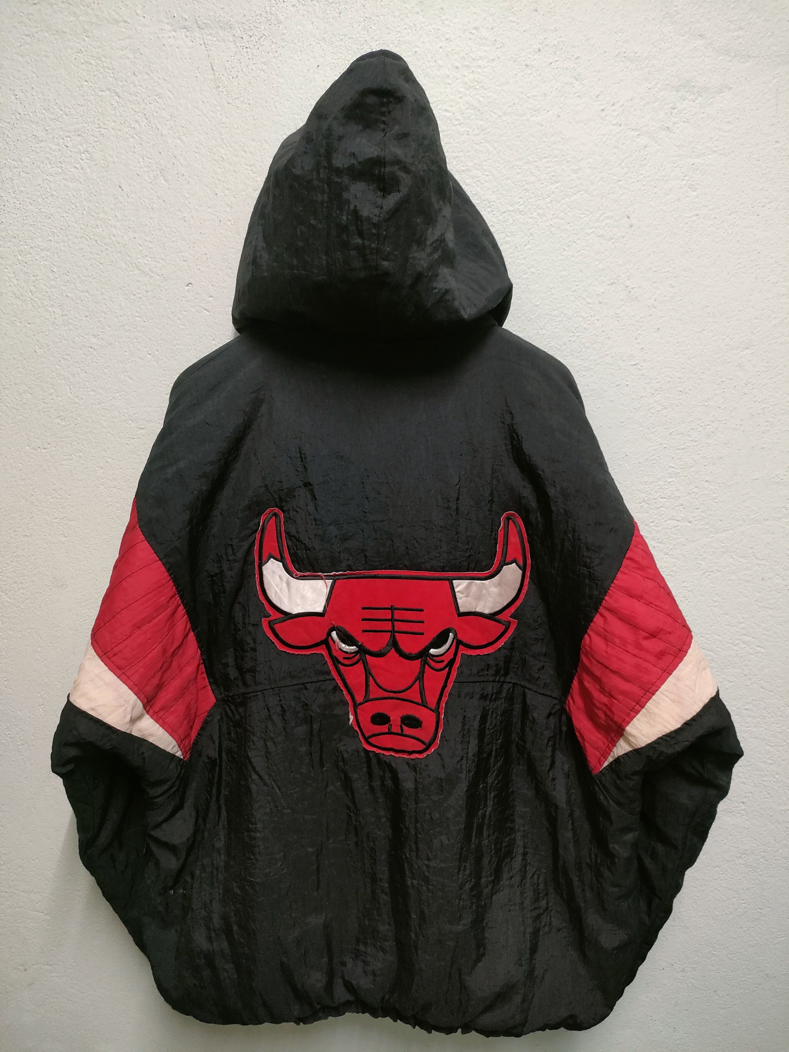 NBA × Vintage Vintage Chicago Bulls Big Logo Jacket Size US XL / EU 56 / 4 - 2 Thumbnail