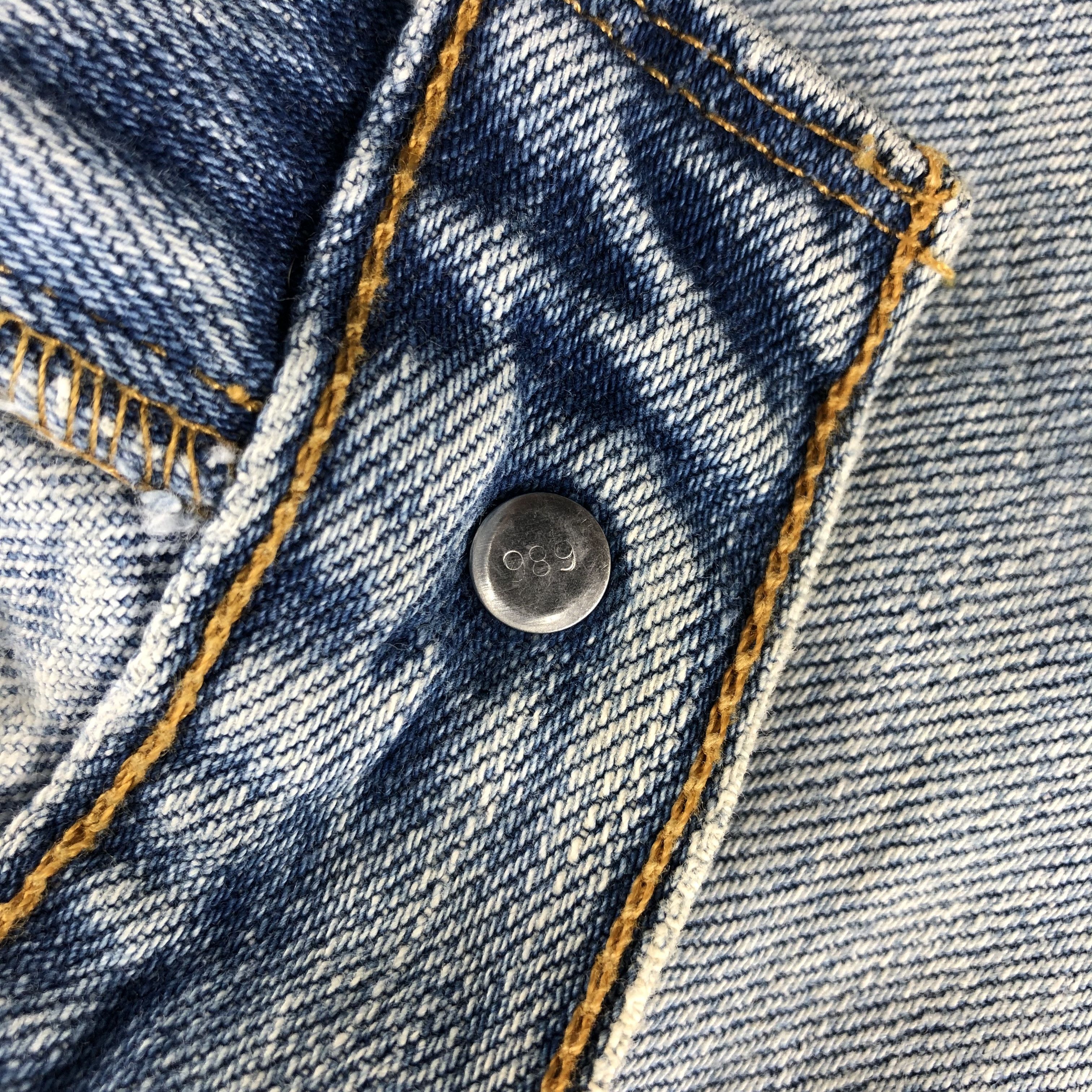 Levi's Vintage Light Wash Levis 550 Jeans-J1268 Size US 35 - 9 Thumbnail