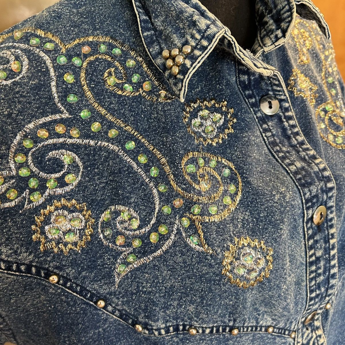 Other Vintage denim acid washed SS button down embroidered top S Size S / US 4 / IT 40 - 5 Thumbnail