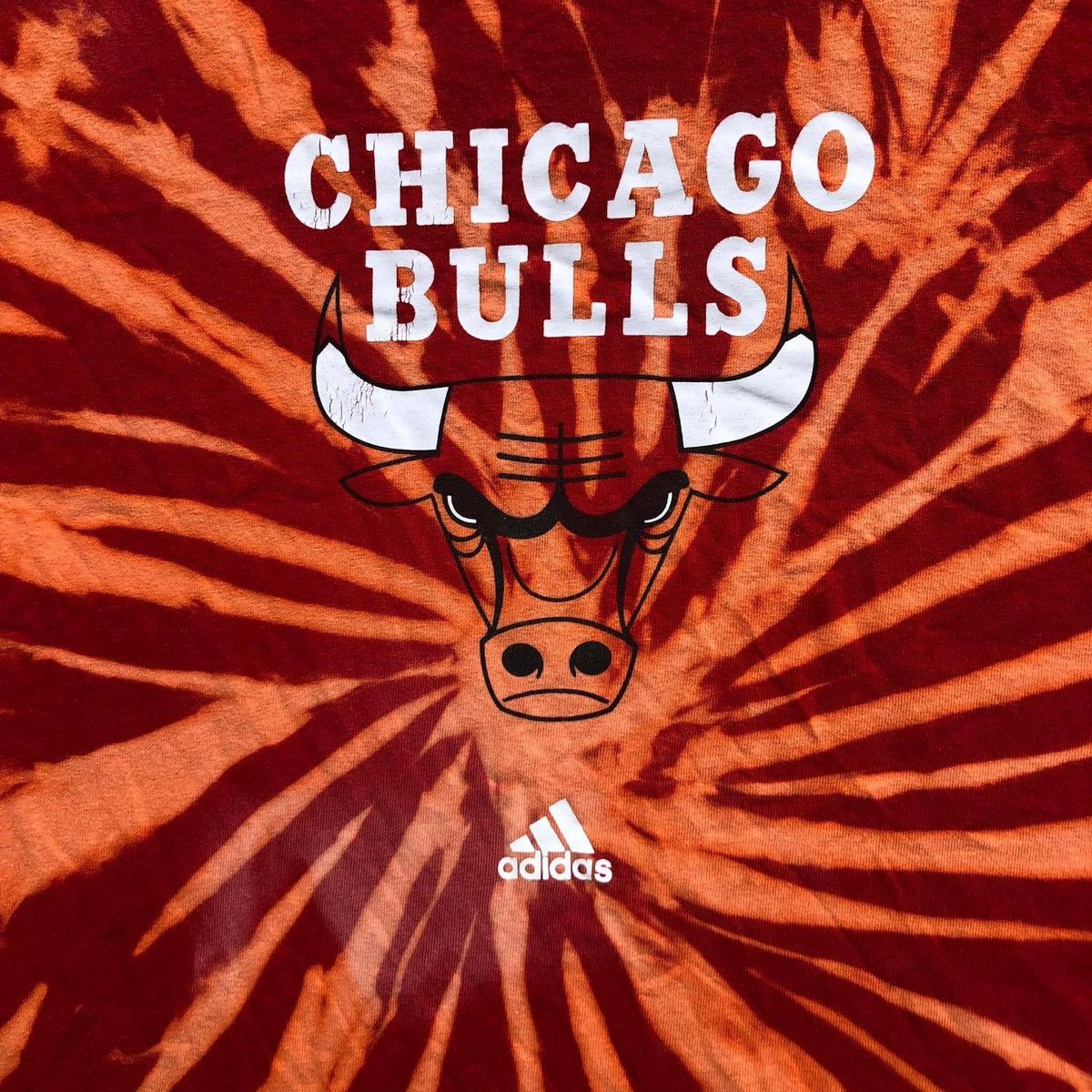 NBA RARE🔥 Adidas Chicago Bulls Size US L / EU 52-54 / 3 - 4 Thumbnail