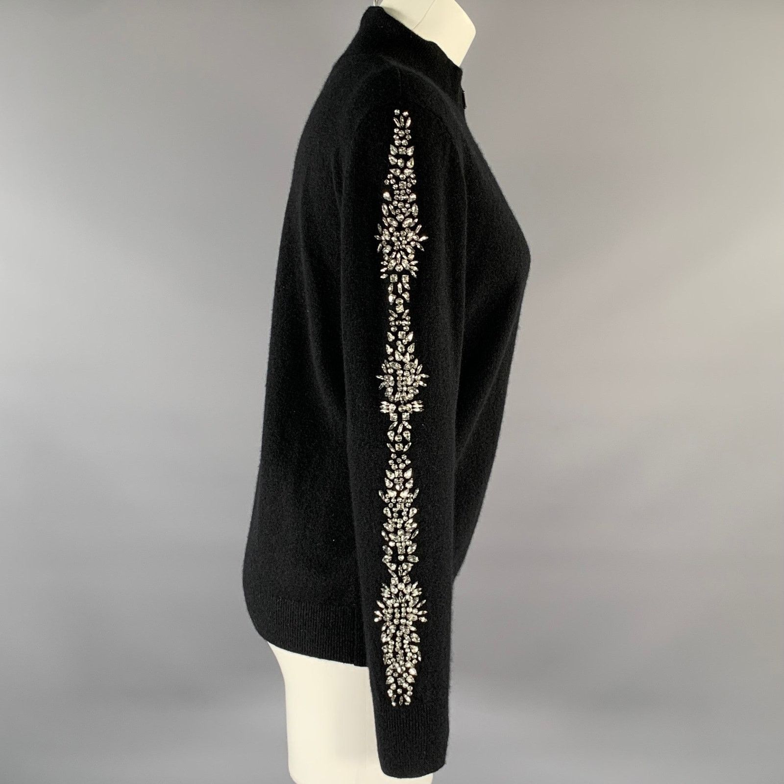 Neiman Marcus NEIMAN MARCUS M Black Cashmere Embellishment Zip Up Cardigan Size M / US 6-8 / IT 42-44 - 2 Thumbnail