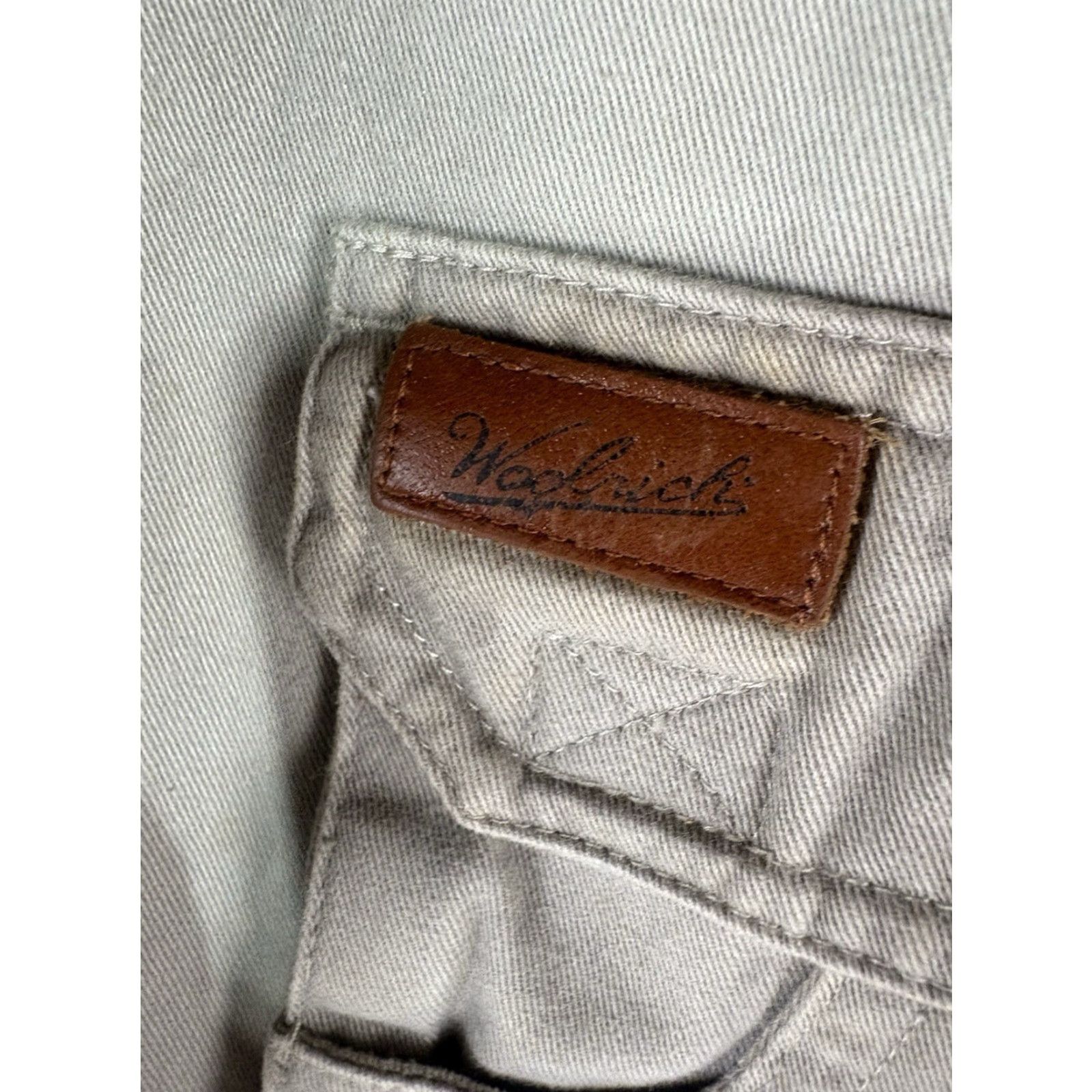 Vintage VINTAGE Woolrich Men’s Casual Cotton Button-Up Shirt XL Beige Long Sleeve Outdoor Travel Workwear Size US XL / EU 56 / 4 - 4 Thumbnail