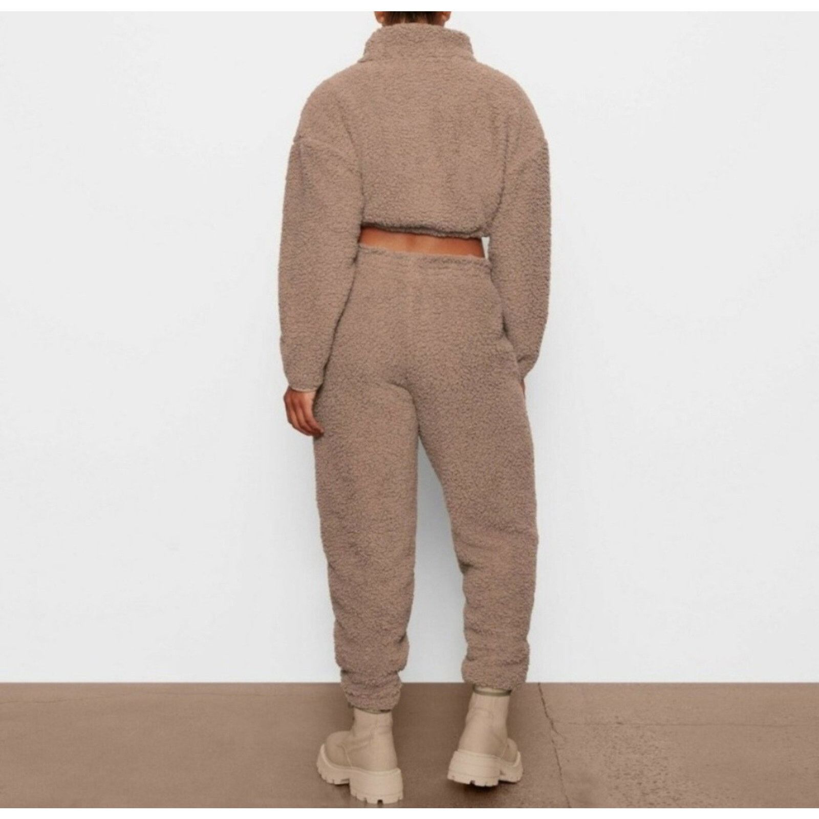 SKIMS Skims Womens Track Pants Taupe Sherpa Teddy Jogger Lounge S Size 28" / US 6 / IT 42 - 3 Thumbnail