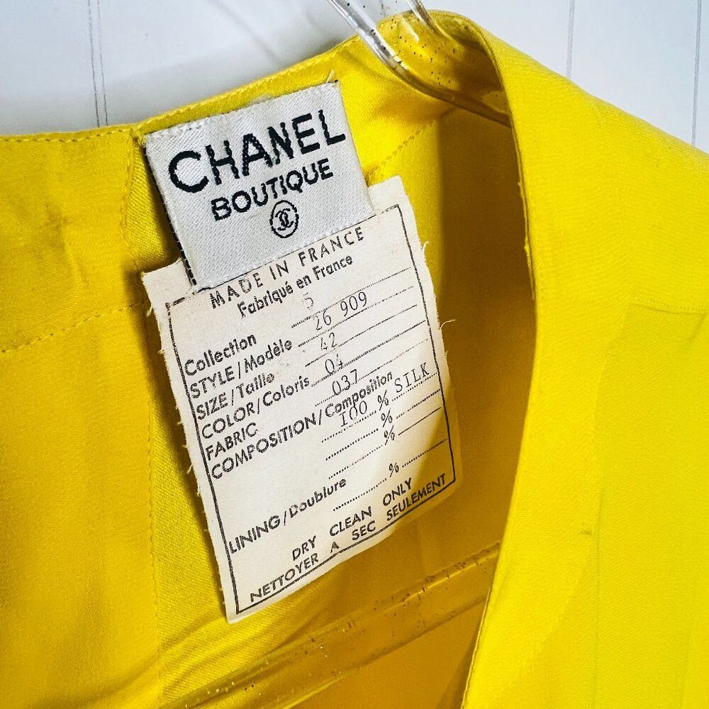 Chanel CHANEL Boutique Vintage Gorgeous Golden Yellow CC 100% Silk Size L / US 10 / IT 46 - 6 Thumbnail