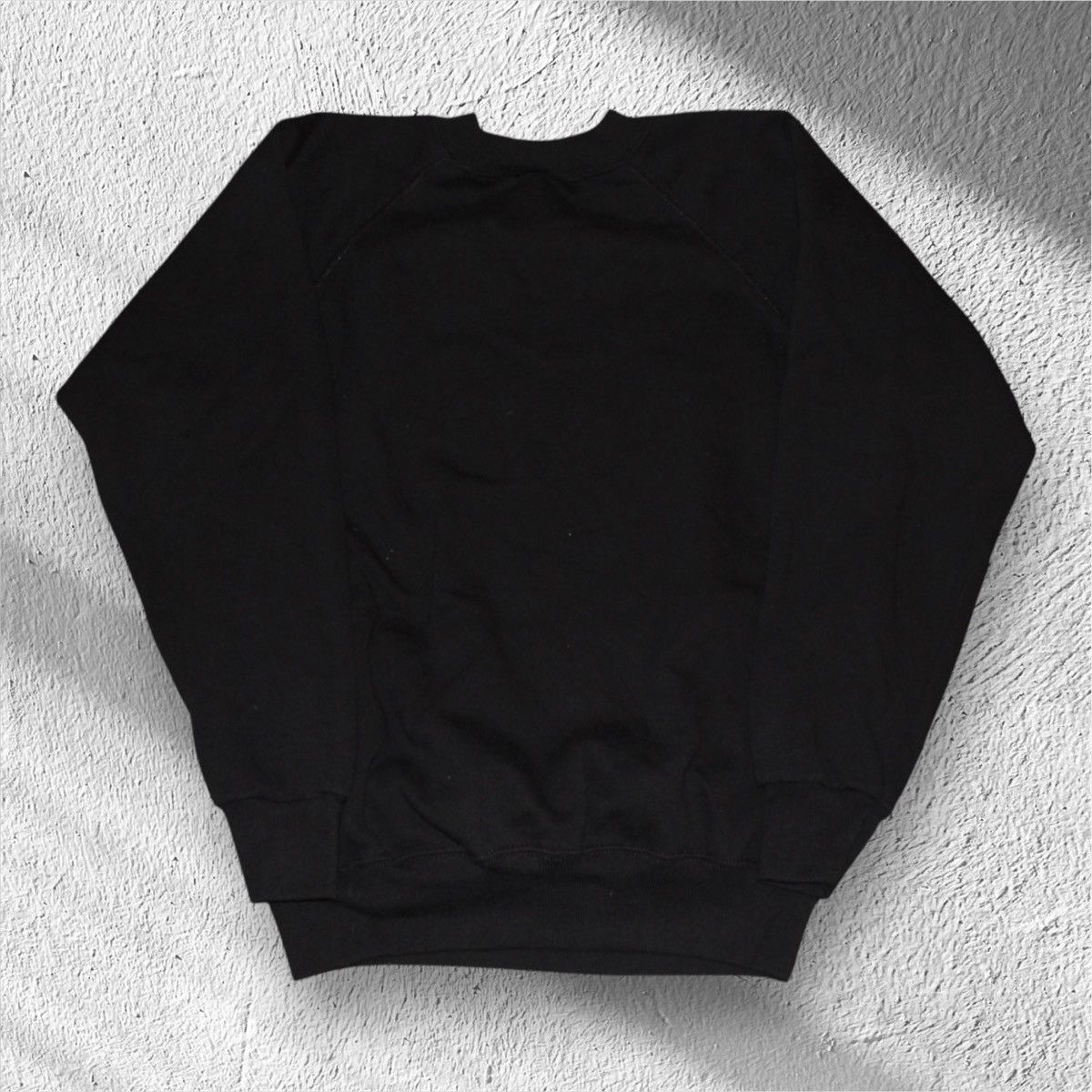 Hanes Vintage 90s Hanes Her Way Black Blank Crewneck (Made in USA) Size L / US 10 / IT 46 - 2 Thumbnail
