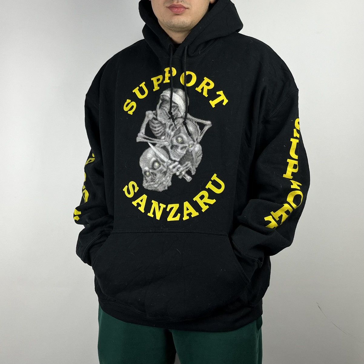 Band Tees Skulls hoodie support sanzaru size XXLARGE Size US XXL / EU 58 / 5 - 1 Thumbnail