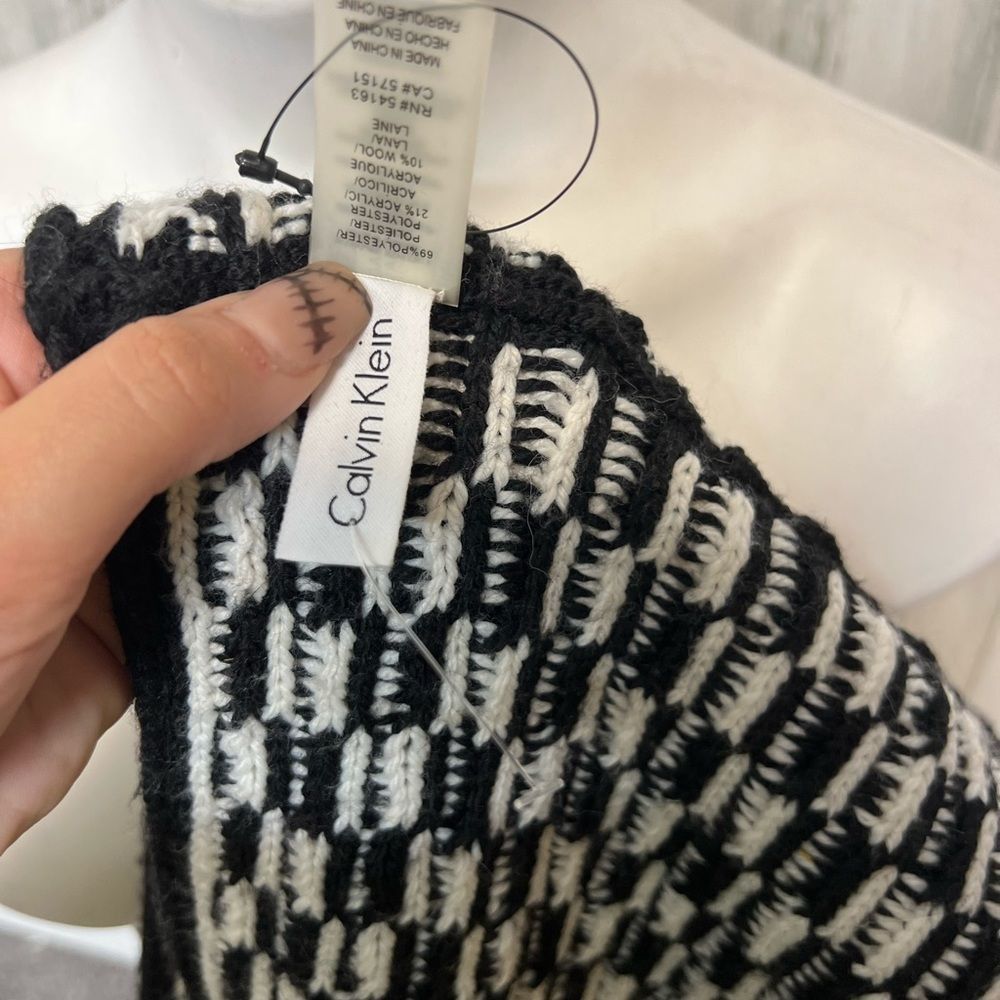 Calvin Klein Calvin Klein Black White Chunky Knit Infinity Scarf – Revers Size ONE SIZE - 5 Thumbnail