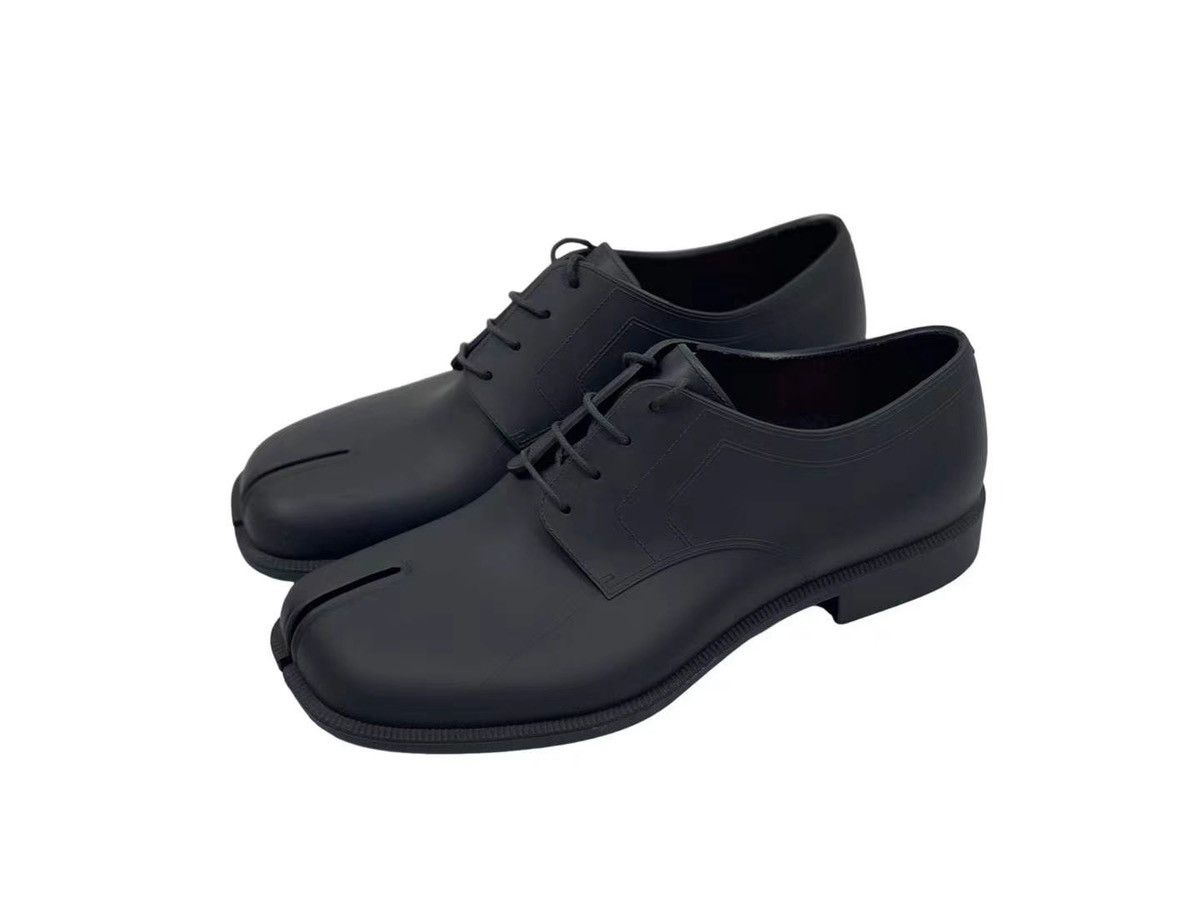Maison Margiela Maison Margiela Rubber Tabi Derby Shoes Size US 8.5 / EU 41-42 - 1 Thumbnail