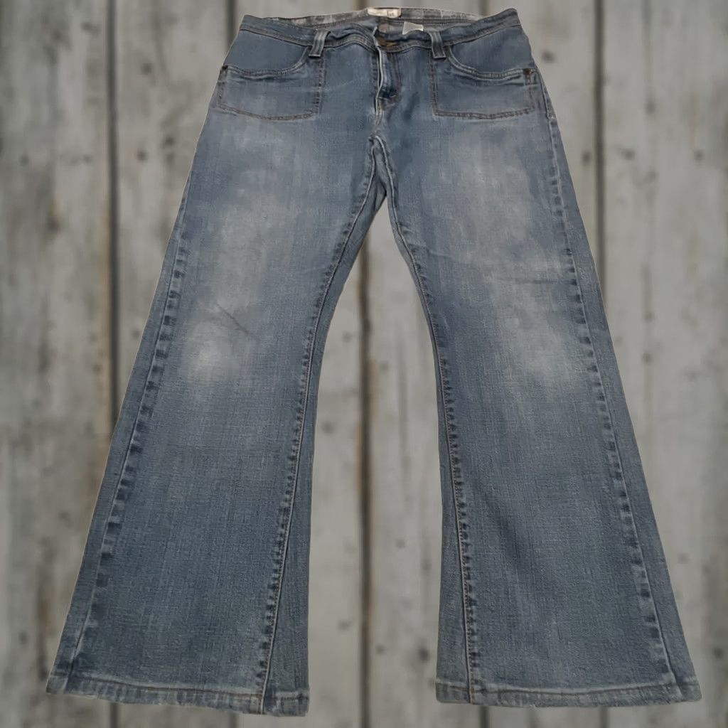 Levi's Levi's 542 Jeans Low Flare Leg Women’s 16 M Light Wash Blue Denim Flap Pockets Size 38" / US 16 / IT 52 - 1 Thumbnail