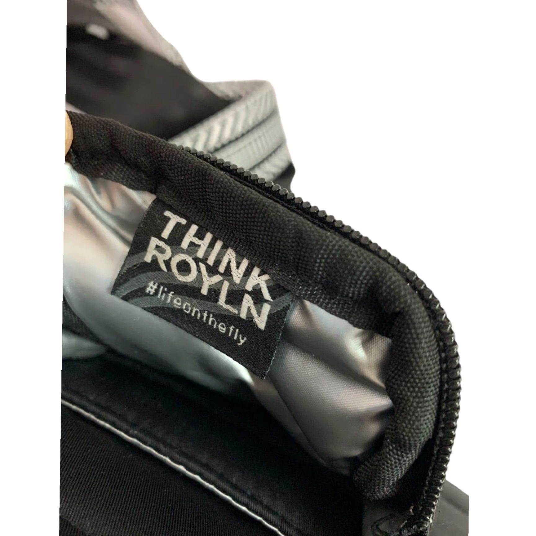 Vintage Think Rolyn Black Puffer Bag Crossbody Interchangeable Straps Women Bag Crossbody Black 10" 8.5" Adjustable 26" Strap Size ONE SIZE - 5 Thumbnail