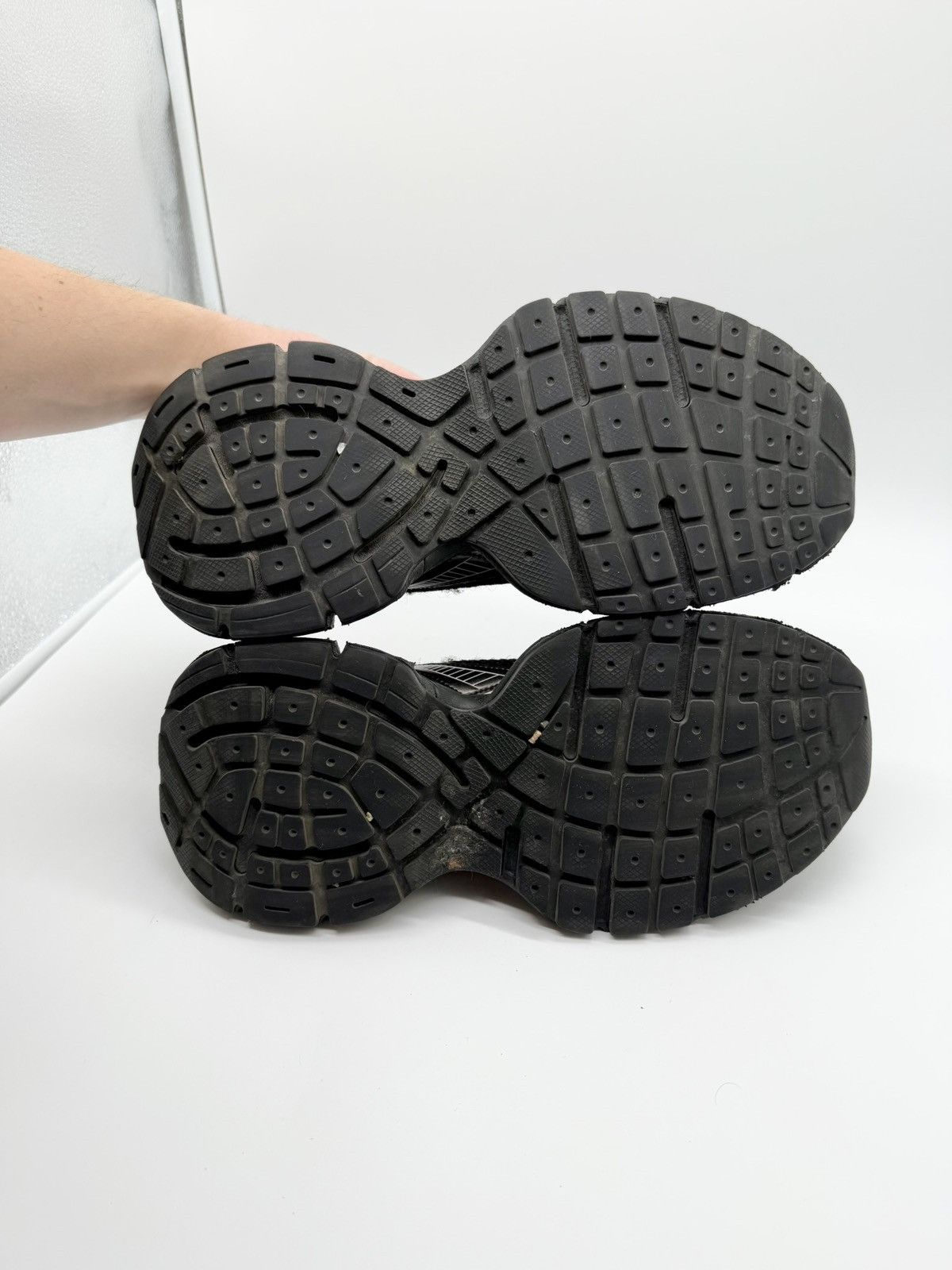 Balenciaga Size 9 - Balenciaga 3XL Sneaker Worn-Out - Black Size US 9 / EU 42 - 6 Thumbnail