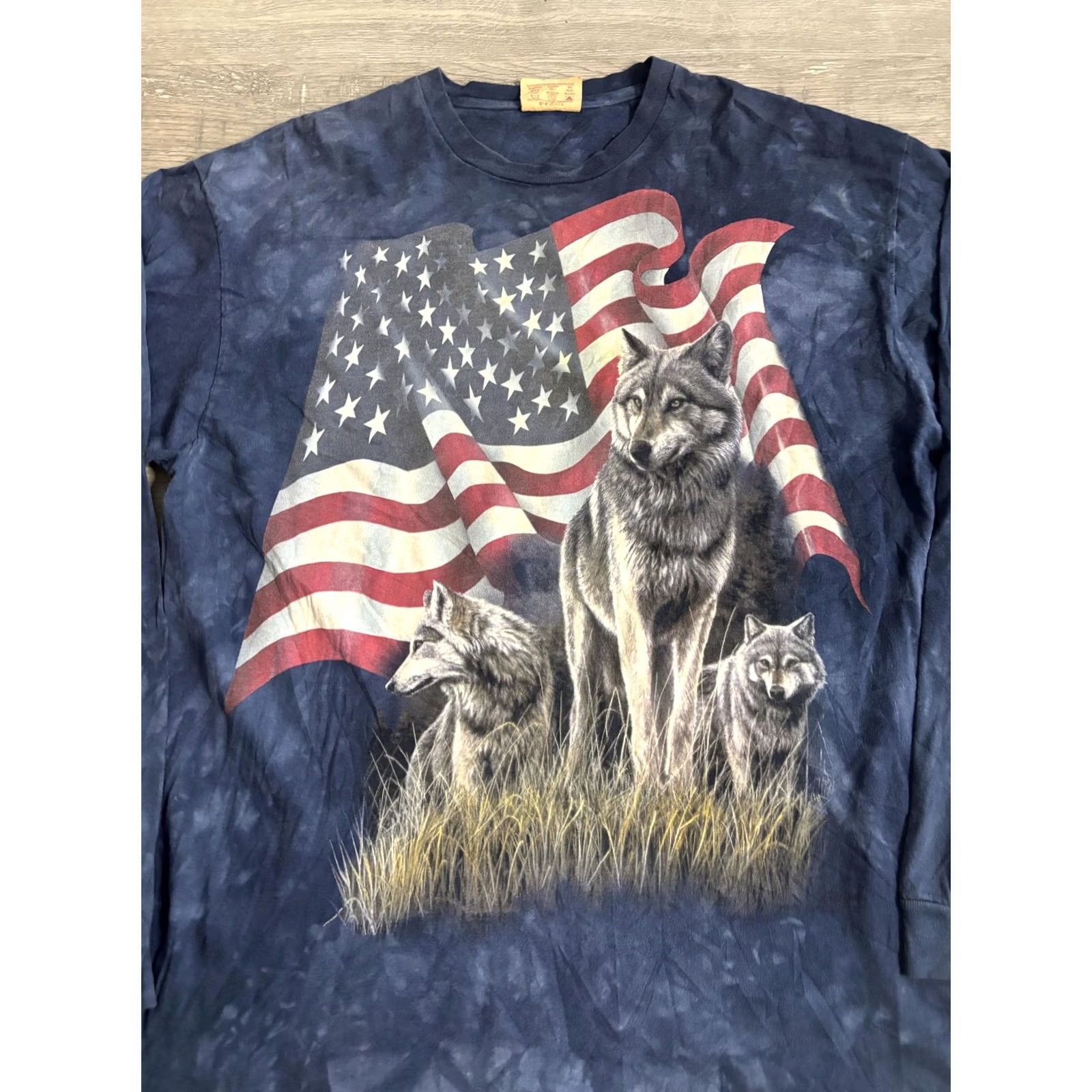 The Mountain The Mountain Shirt Mens XL Blue USA Flag Wolves Graphic Tee T-Shirt Patriotic Size US XL / EU 56 / 4 - 2 Thumbnail
