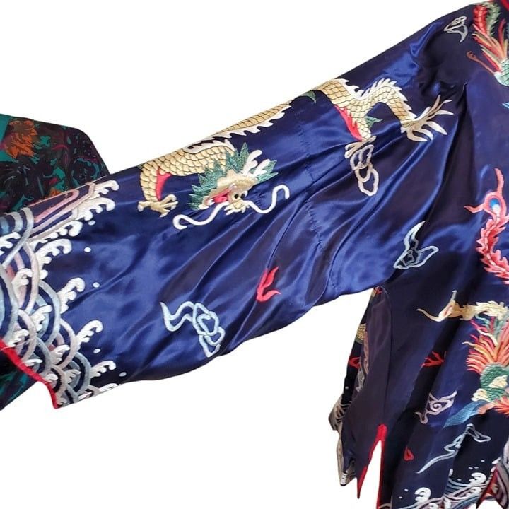 Handmade Vintage Handmade Unisex Chinese Silk Kimono Jacket Blouse Ro Size ONE SIZE - 4 Thumbnail