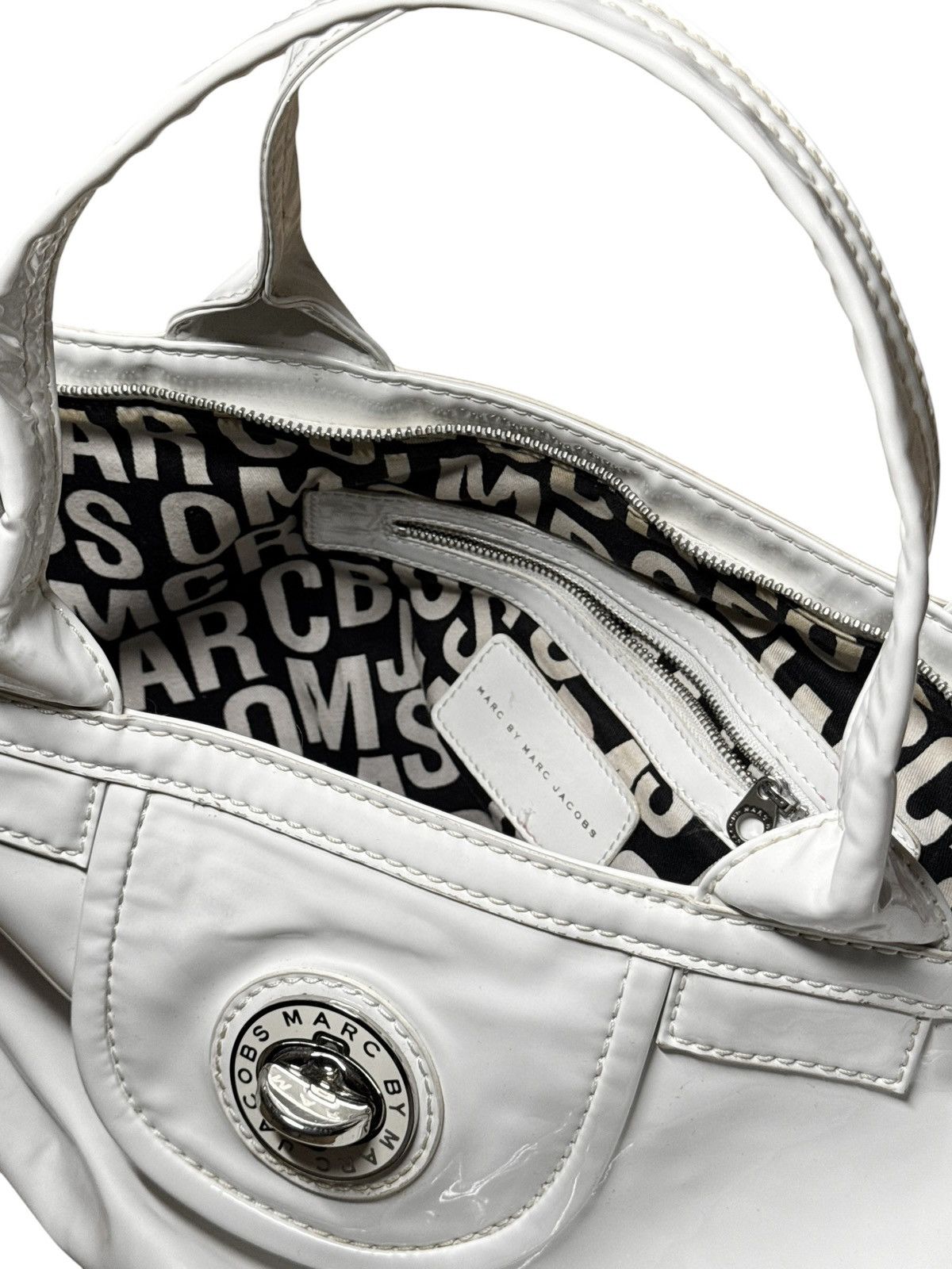 Marc by Marc Jacobs Rare Marc Jacobs Vintage Shoulder Bag Y2K Avantgarde Size ONE SIZE - 8 Thumbnail