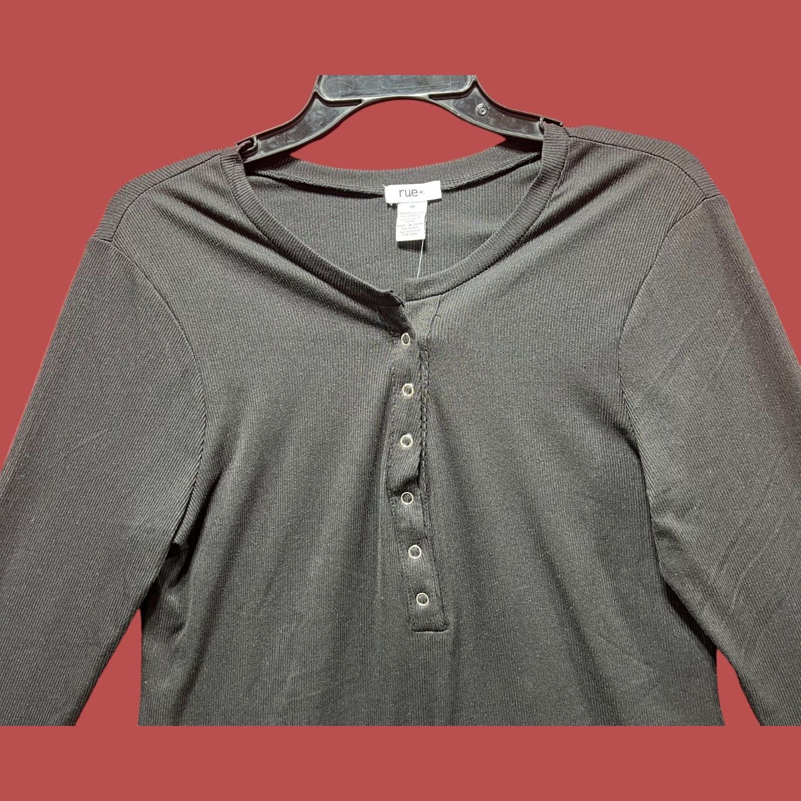 Other Rue + - Women's Fitted Long Sleeve Henley Tee - Black - 1X Size XL / US 12-14 / IT 48-50 - 12 Thumbnail