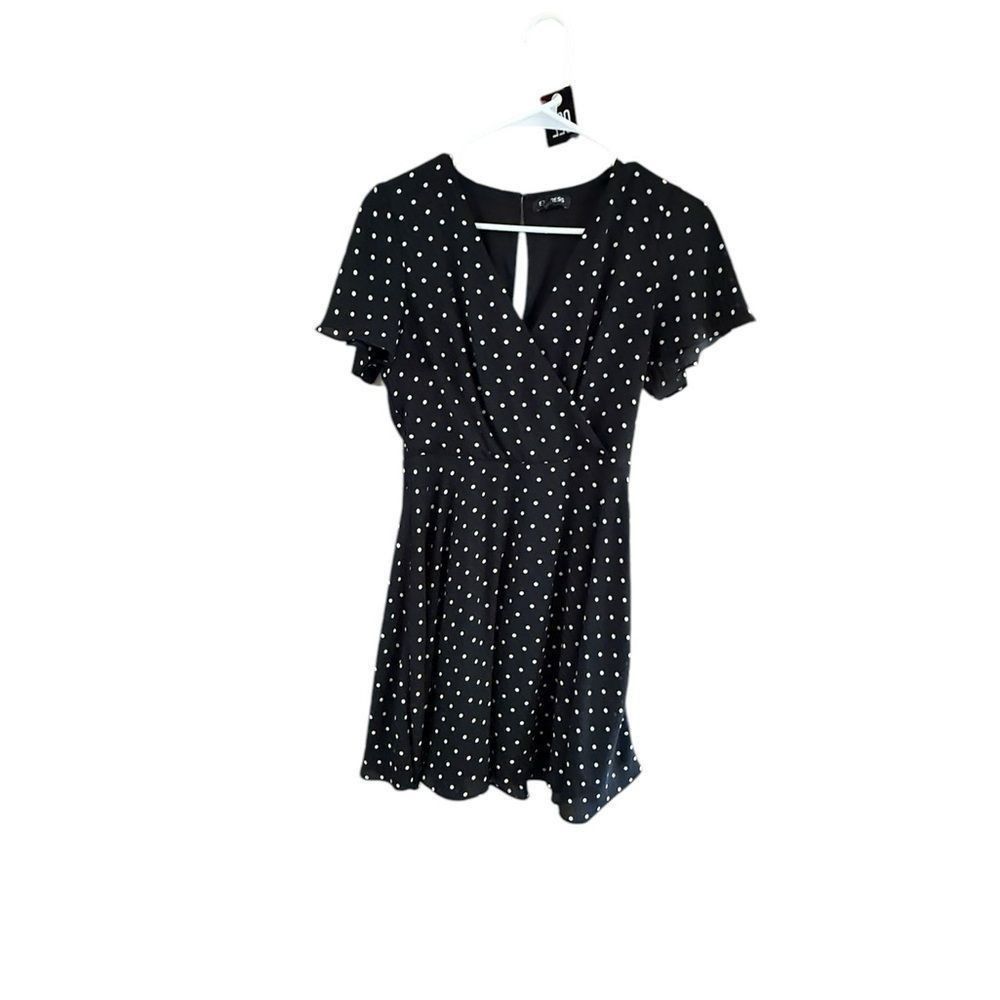 Express Express size 4, mini dress, black or white polkadots Size S / US 4 / IT 40 - 9 Thumbnail