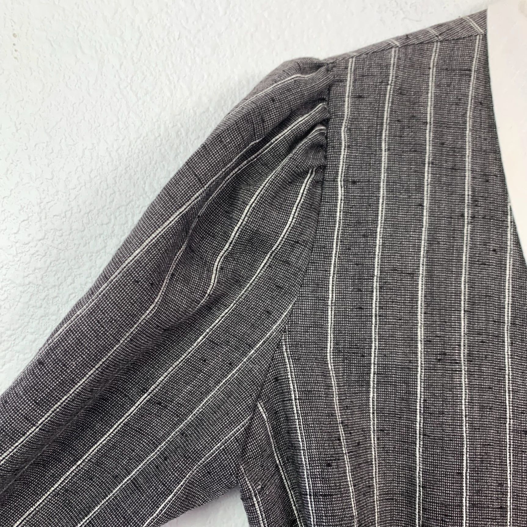 Melissa VINTAGE Melissa Lane Gray White Pinstripe Blazer Skirt Suit 12 Women Knit Polyester Blend Belted Four-Button Set Includes Jacket Skirt Accessories Size 34" / US 12 / IT 48 - 7 Thumbnail