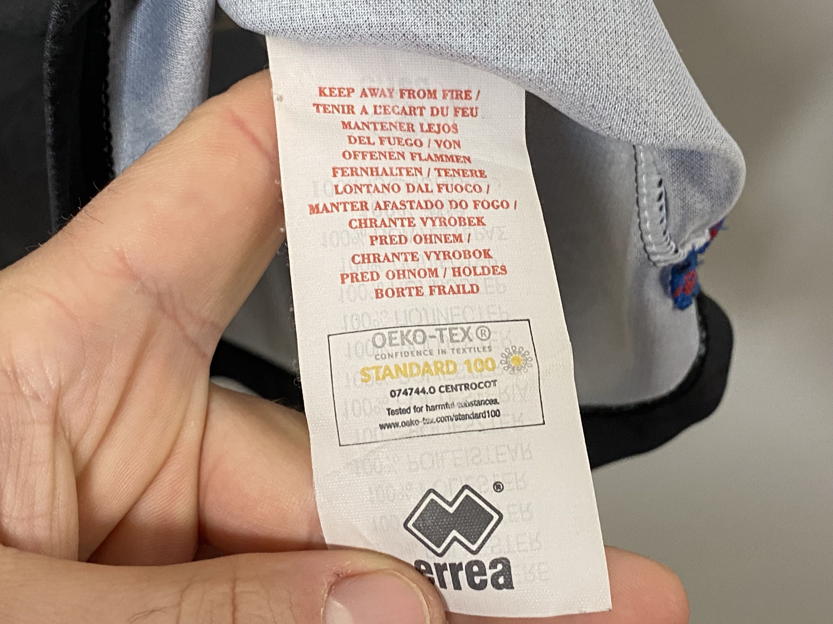 Errea × UEFA QUEENS PARK RANGERS 2022 AWAY FOOTBALL SHIRT SOCCER JERSEY Size US M / EU 48-50 / 2 - 6 Thumbnail
