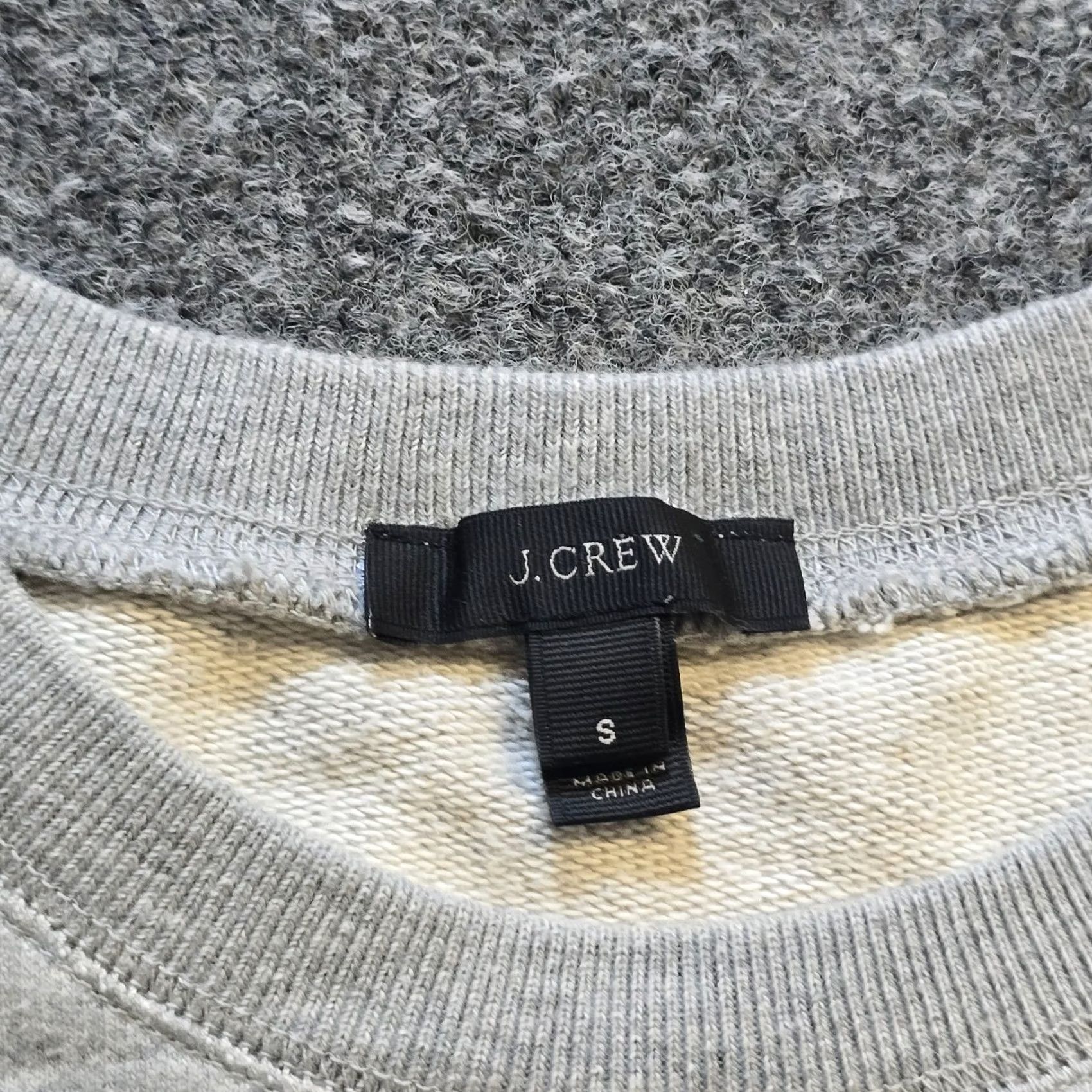 J.Crew J.CREW Sweatshirt Womens Size S Gray Pom Poms Crew Neck Lounge Casual Basic Shirt Size S / US 4 / IT 40 - 4 Thumbnail
