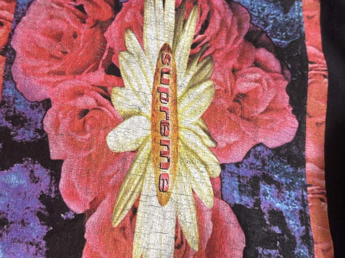 Supreme FW17 Supreme Bloom L/S Tee Size US M / EU 48-50 / 2 - 4 Thumbnail