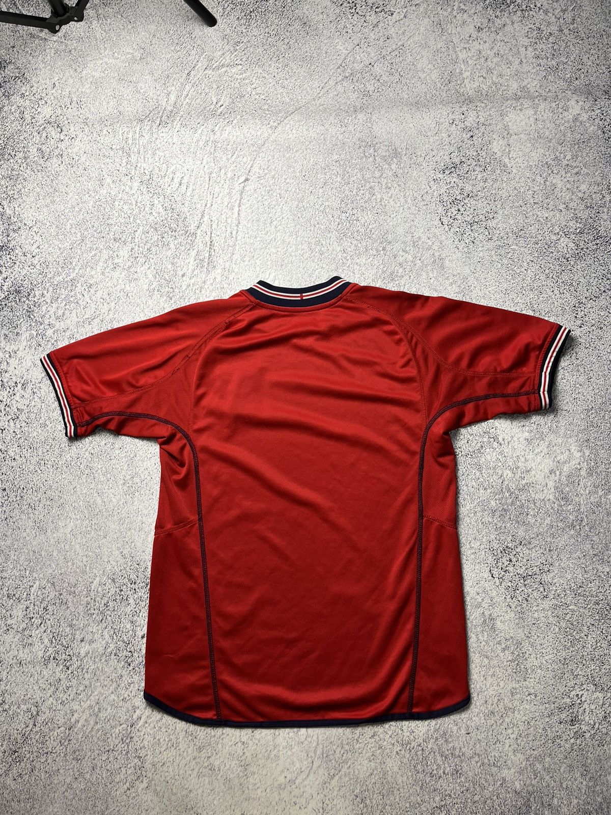 Umbro Umbro England Team Reversible Soccer Jersey 2004 Red/Navy Size US M / EU 48-50 / 2 - 14 Thumbnail