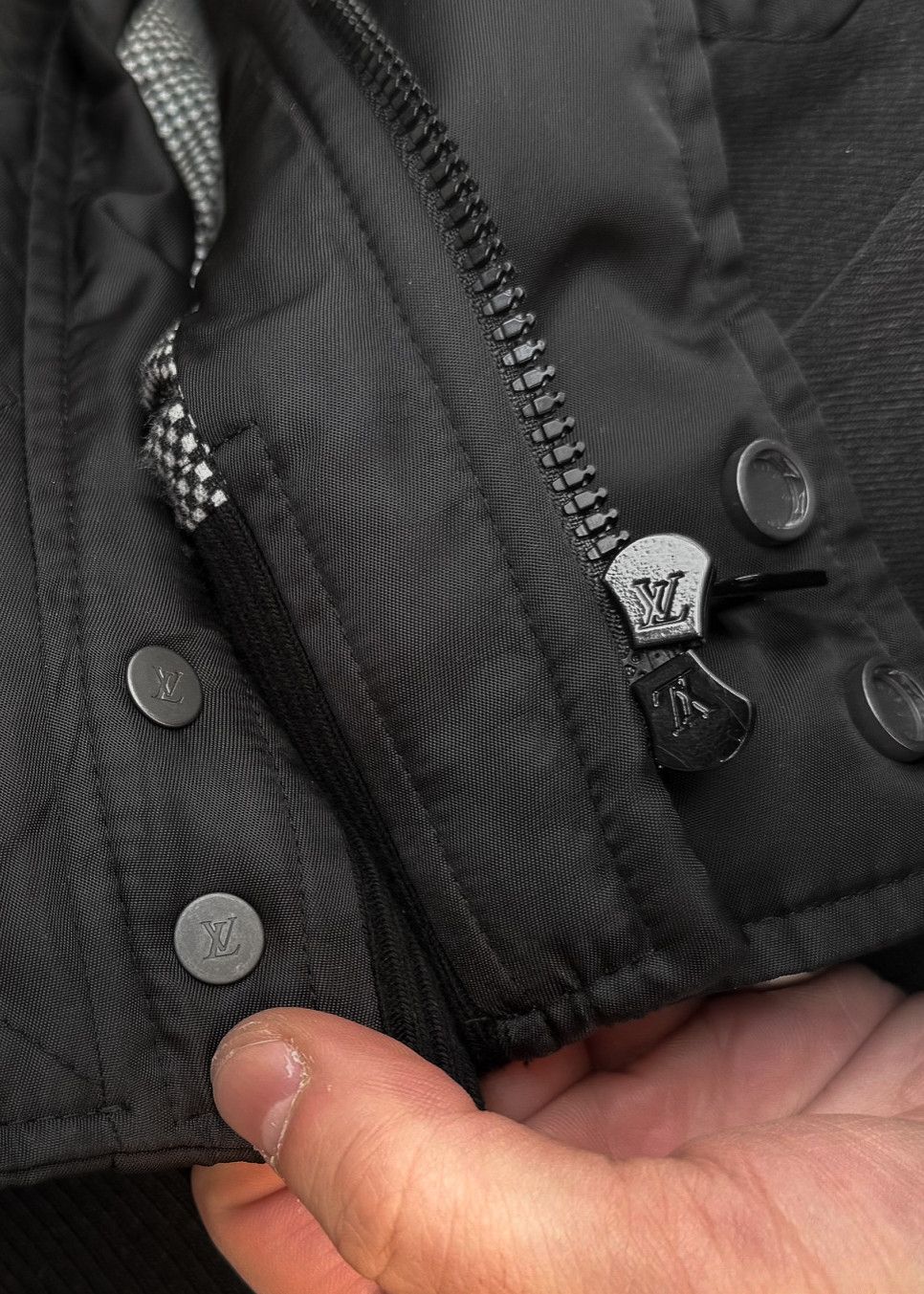 Louis Vuitton × Nigo Louis Vuitton x Nigo Black LV Made Mountain Bomber Jacket Size US XL / EU 56 / 4 - 9 Thumbnail