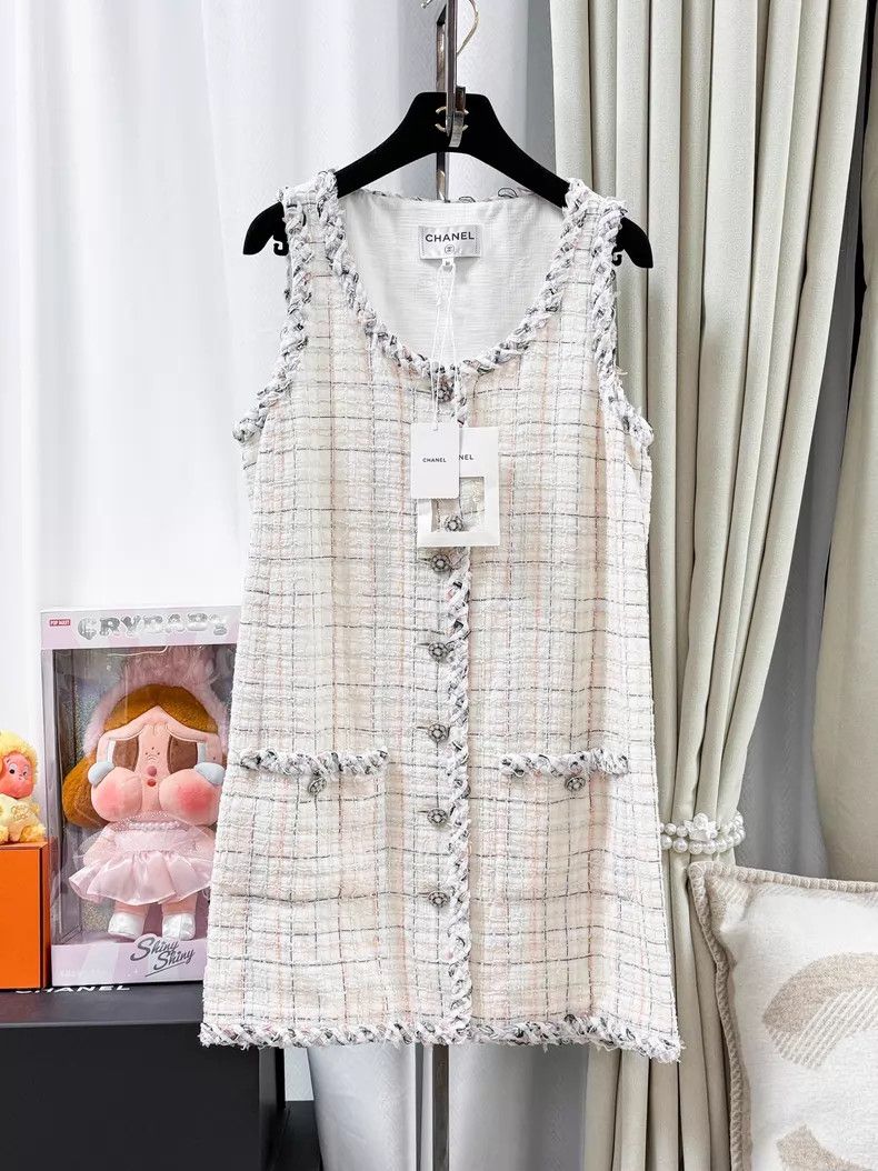 Chanel Chanel Checked tassel rolled edge tweed diamond buckle sle Size XS / US 0-2 / IT 36-38 - 1 Thumbnail