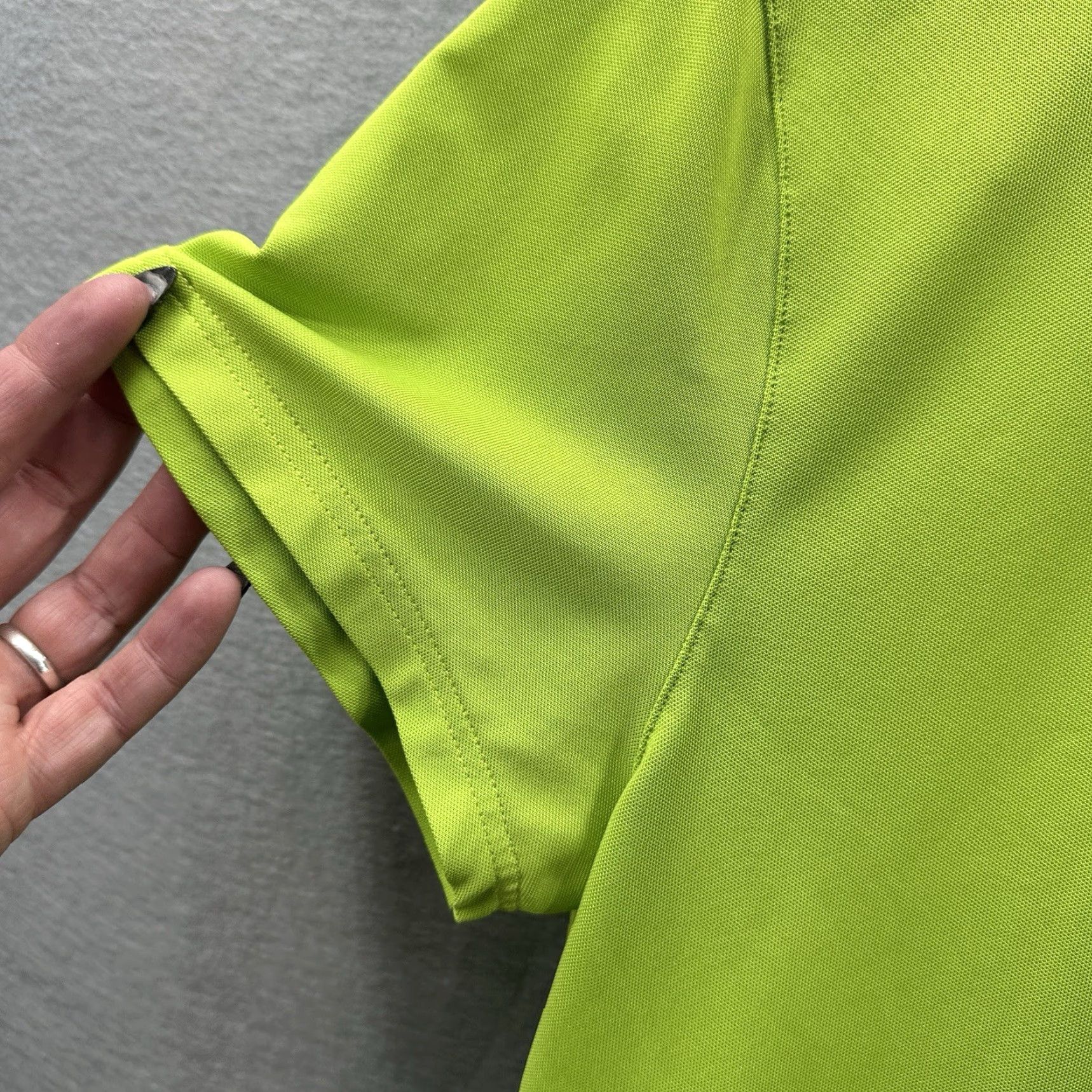 Galvin Green Galvin Green Women Polo Shirt Medium Green Lime Embroidered Preppy Short Sleeve Casual Sportswear Size M / US 6-8 / IT 42-44 - 7 Thumbnail